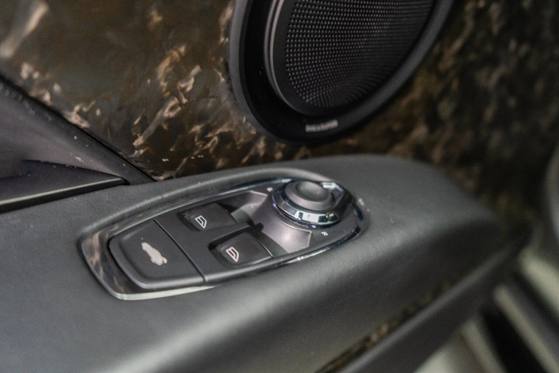 mph095_3068885116_8da91ff47f_1280_b4f99cd5ad