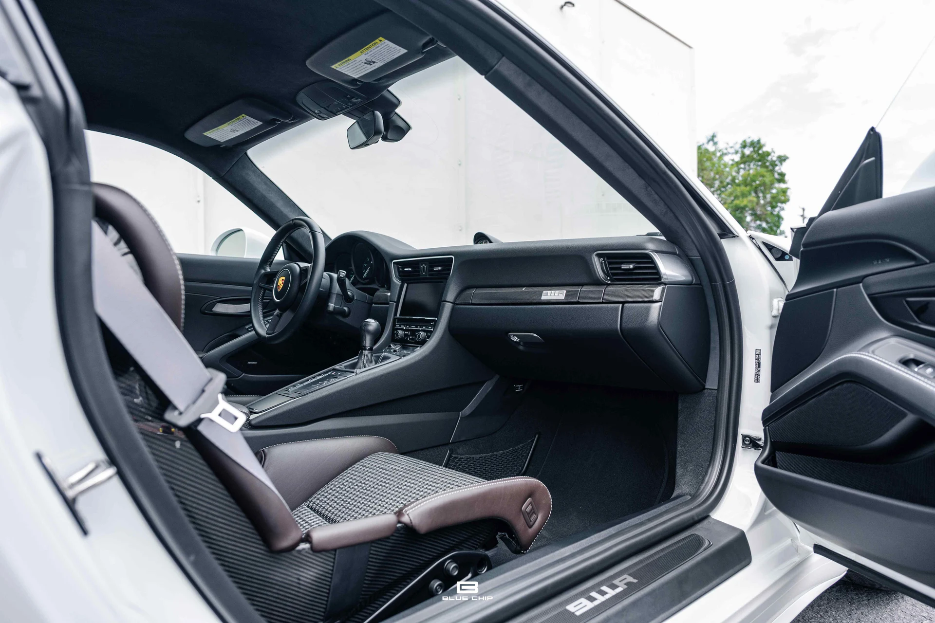 mph095_3279670450_6a691d107df21b4a025a87d8_23789_202016_20_Porsche_20911_20_R_96_933a4cb8cd