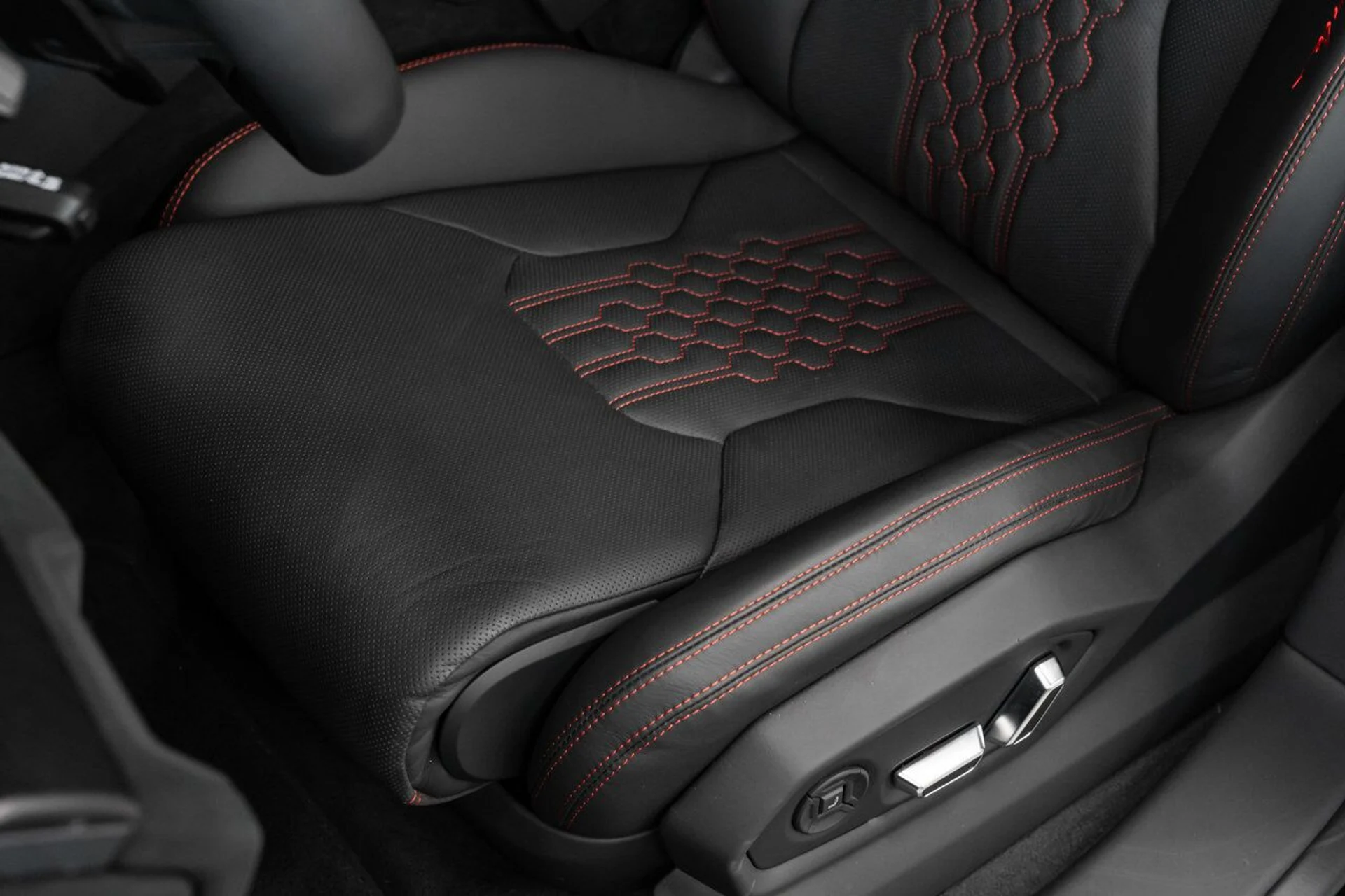 mph095_3296058373_lamborghini_urus_2023_e2e8200b46