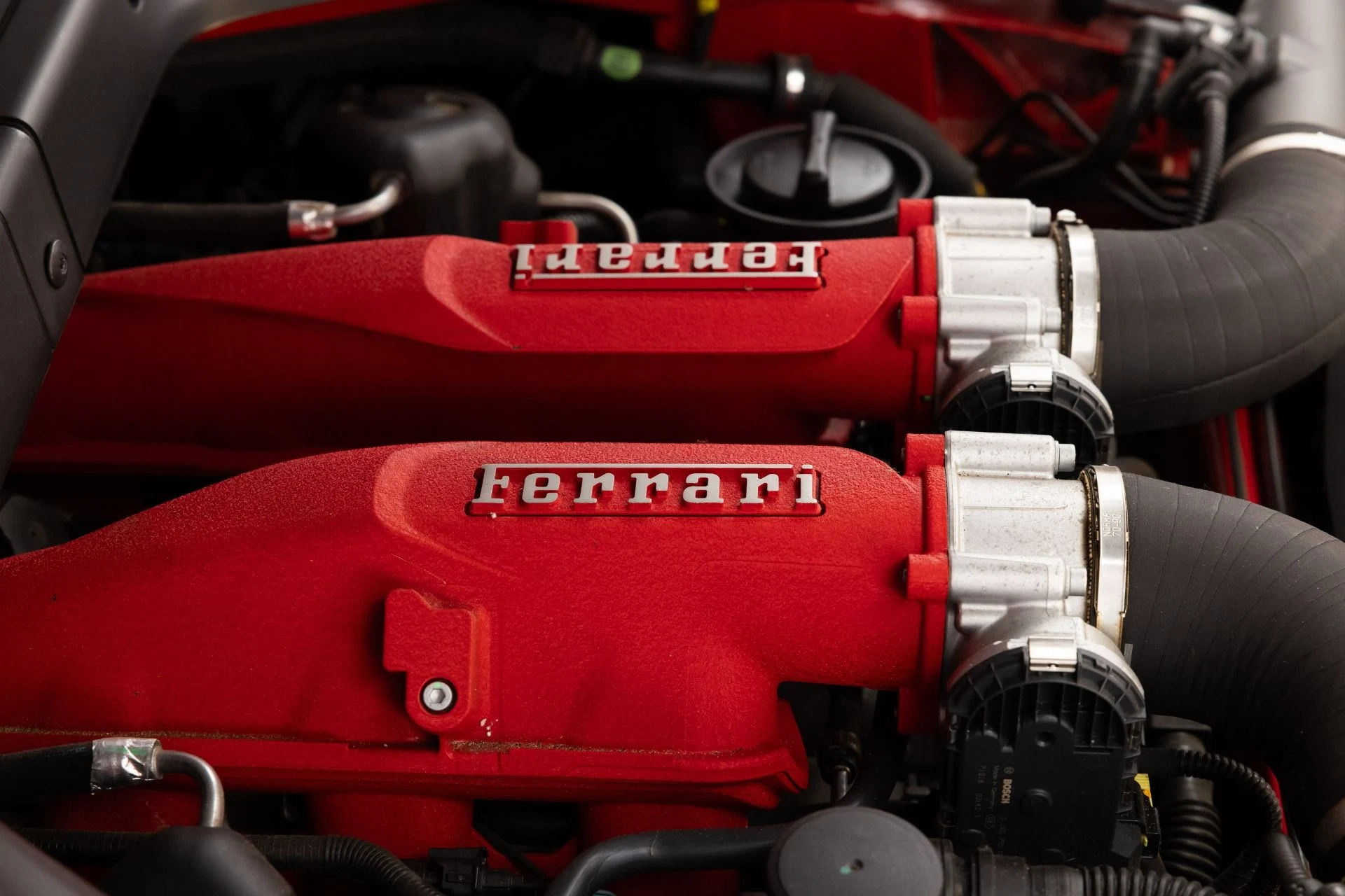 mph095_339854941_Used_2017_Ferrari_California_T_1784583649_398cbb6bf3