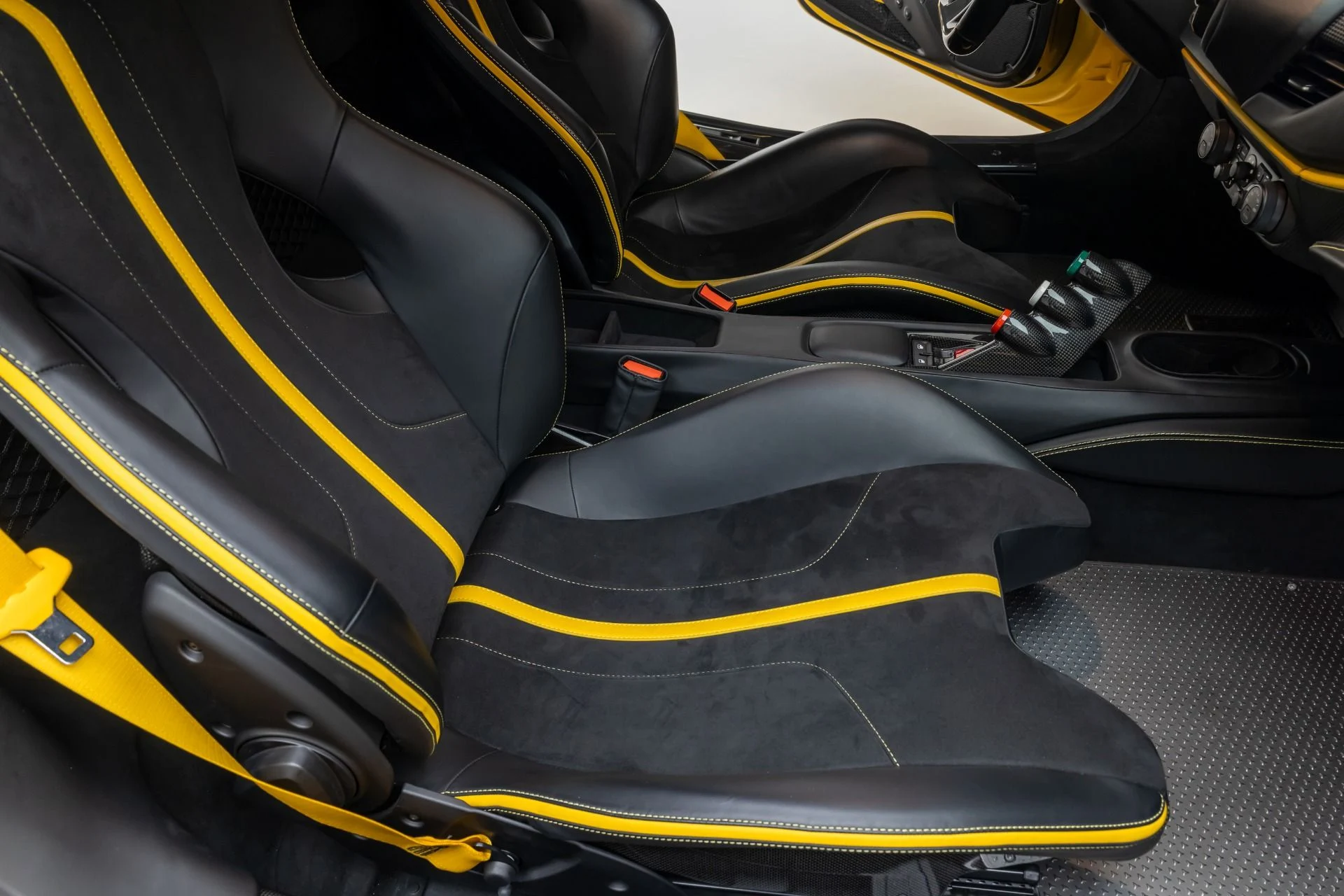 mph095_3591926322_13163_p96_l_9163121934