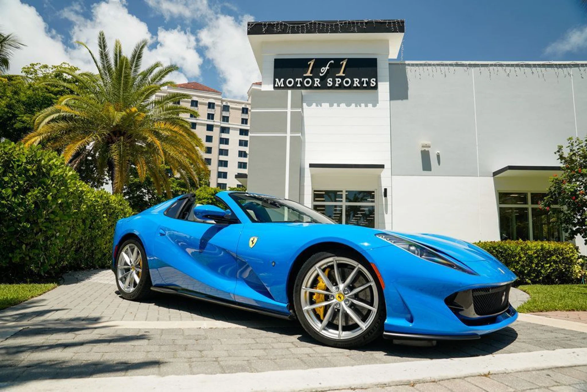 mph095_3676487312_used_2022_ferrari_812_gts_convertible_14354_22898644_96_1024_32172548d6