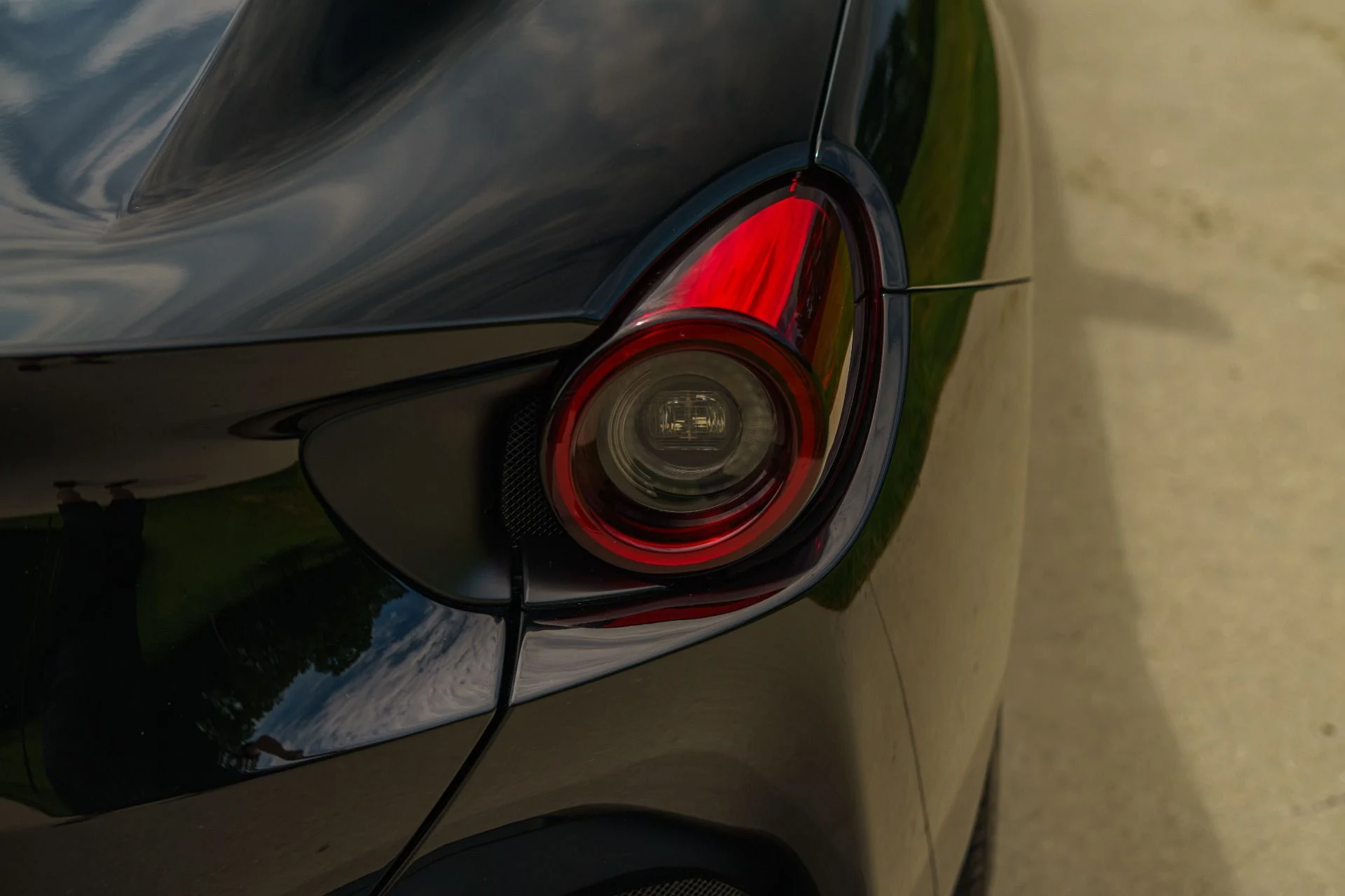 mph095_4007613157_Used_2019_Ferrari_Portofino_1783726040_1d0524d309