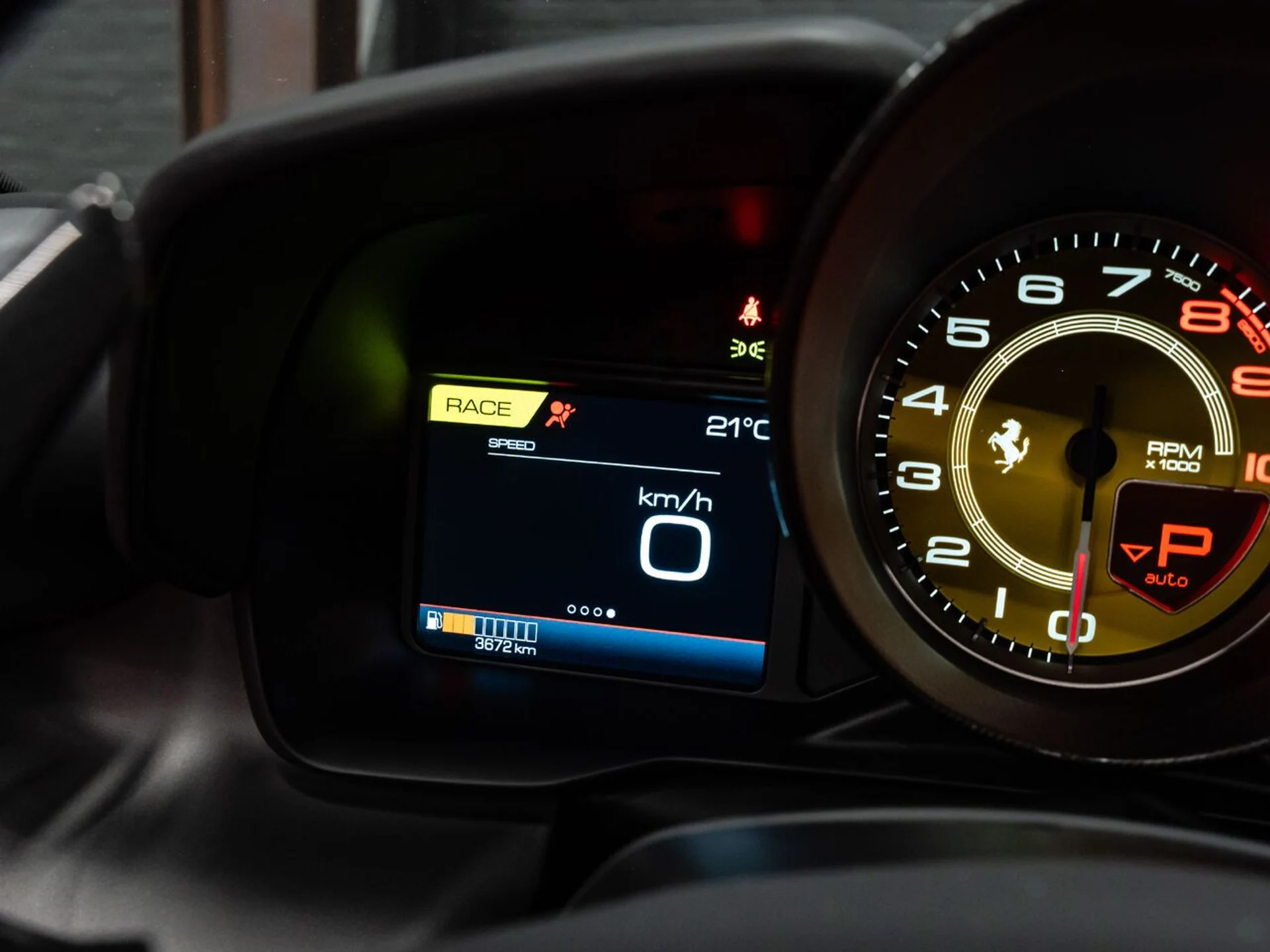 mph095_4009145184_ferrari_f8_spider_2022_5c8265e496