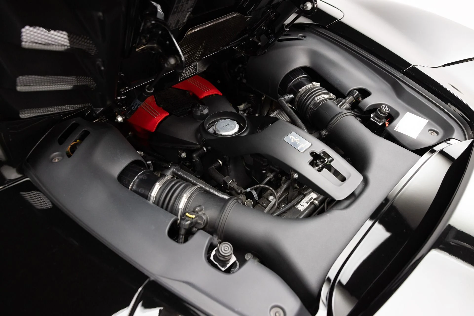 mph095_4149839163_Used_2017_Ferrari_488_Spider_1787757442_030966ff5c