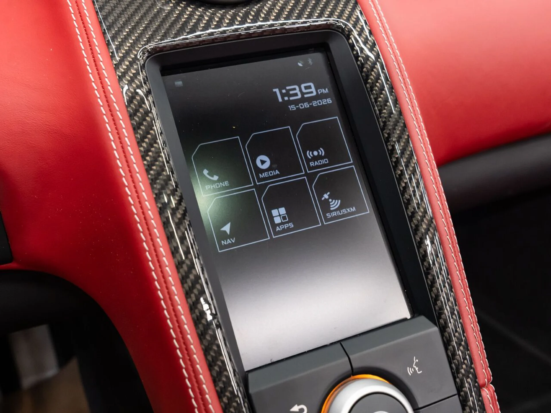 mph095_559567290_mclaren_650s_2015_10973a24e0