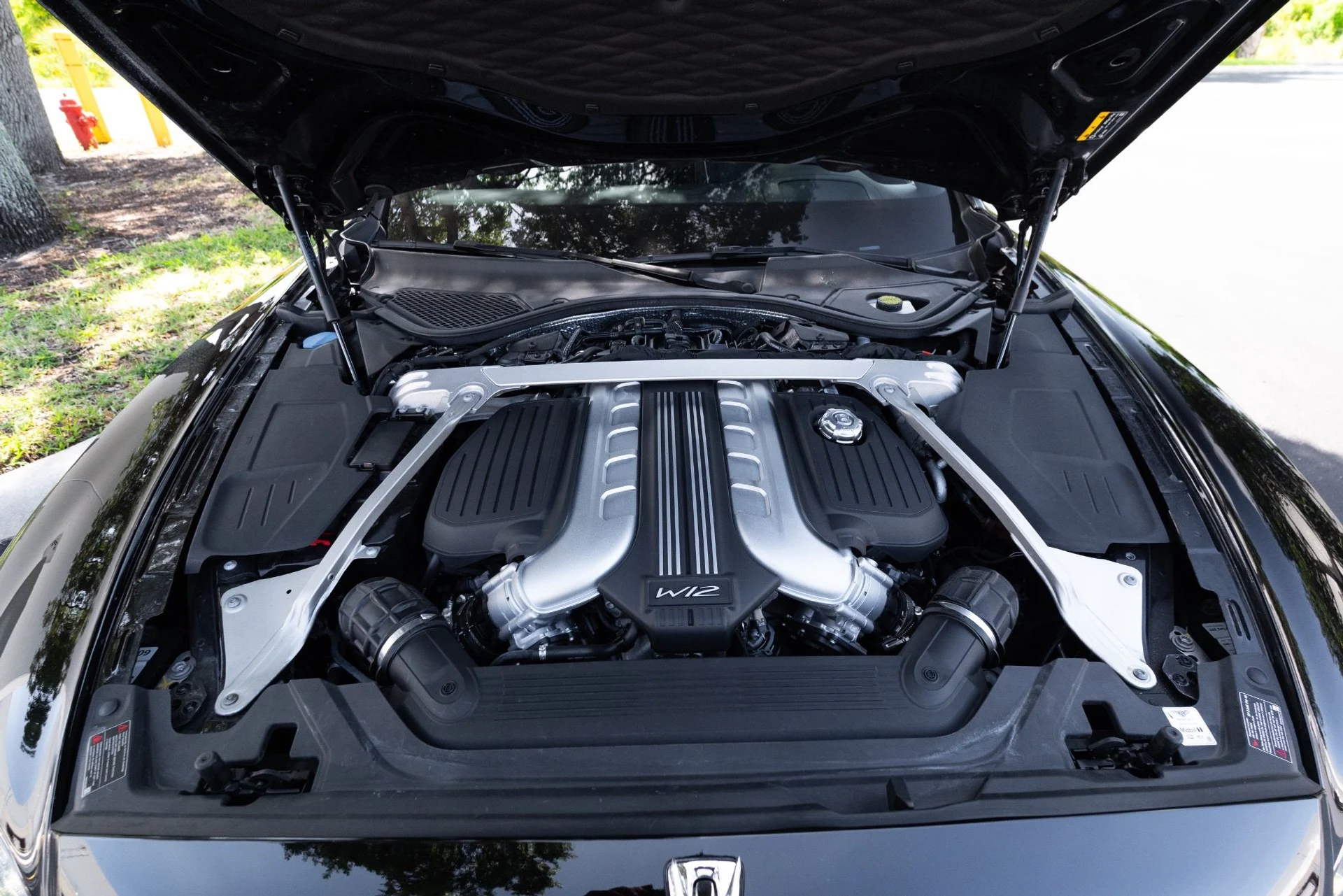 mph095_697872453_Used_2020_Bentley_Flying_Spur_W12_1780979756_0b21e03de3