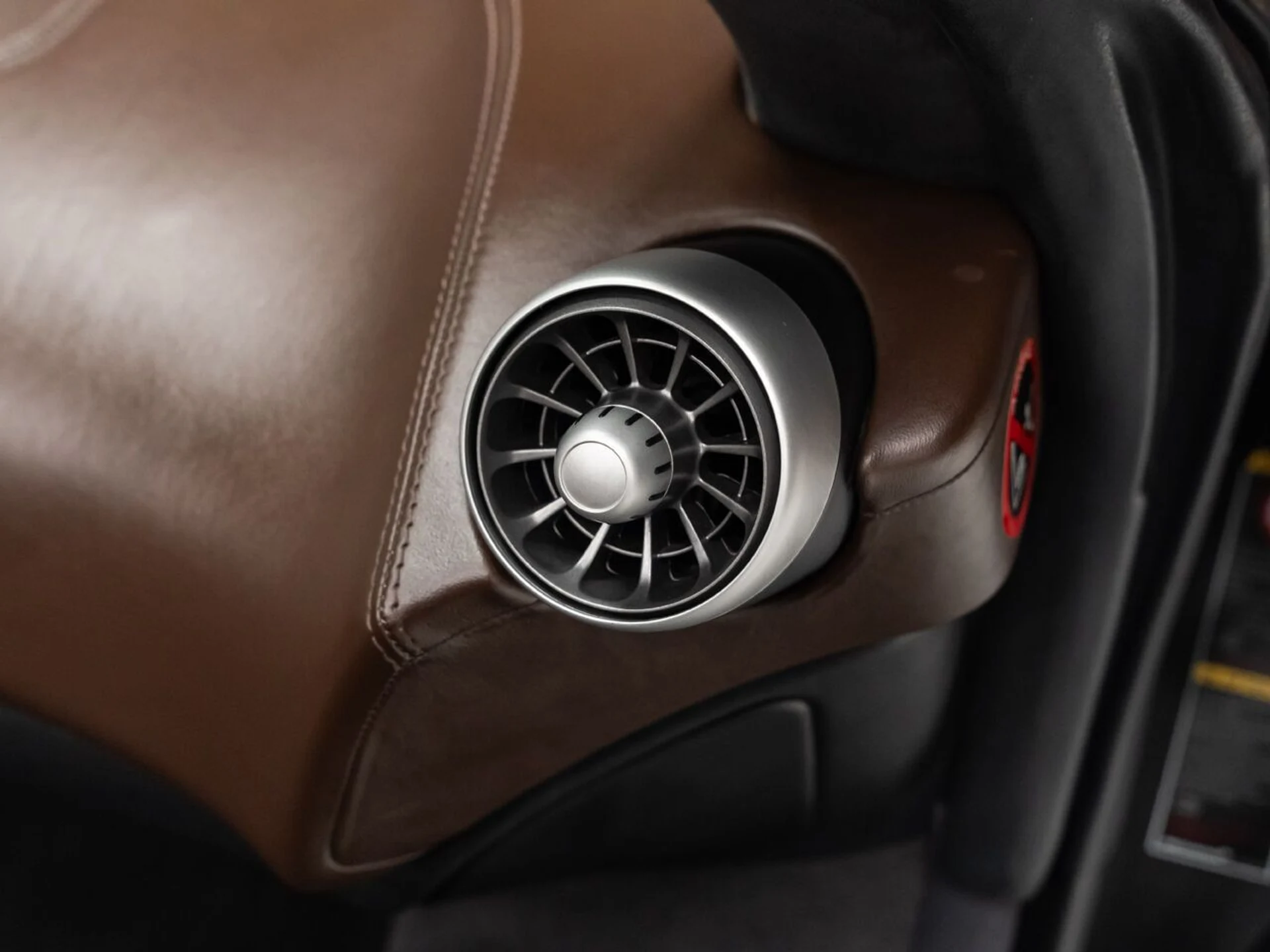 mph096_1154869575_mclaren_mp4_12c_2014_d7d28ed8d7