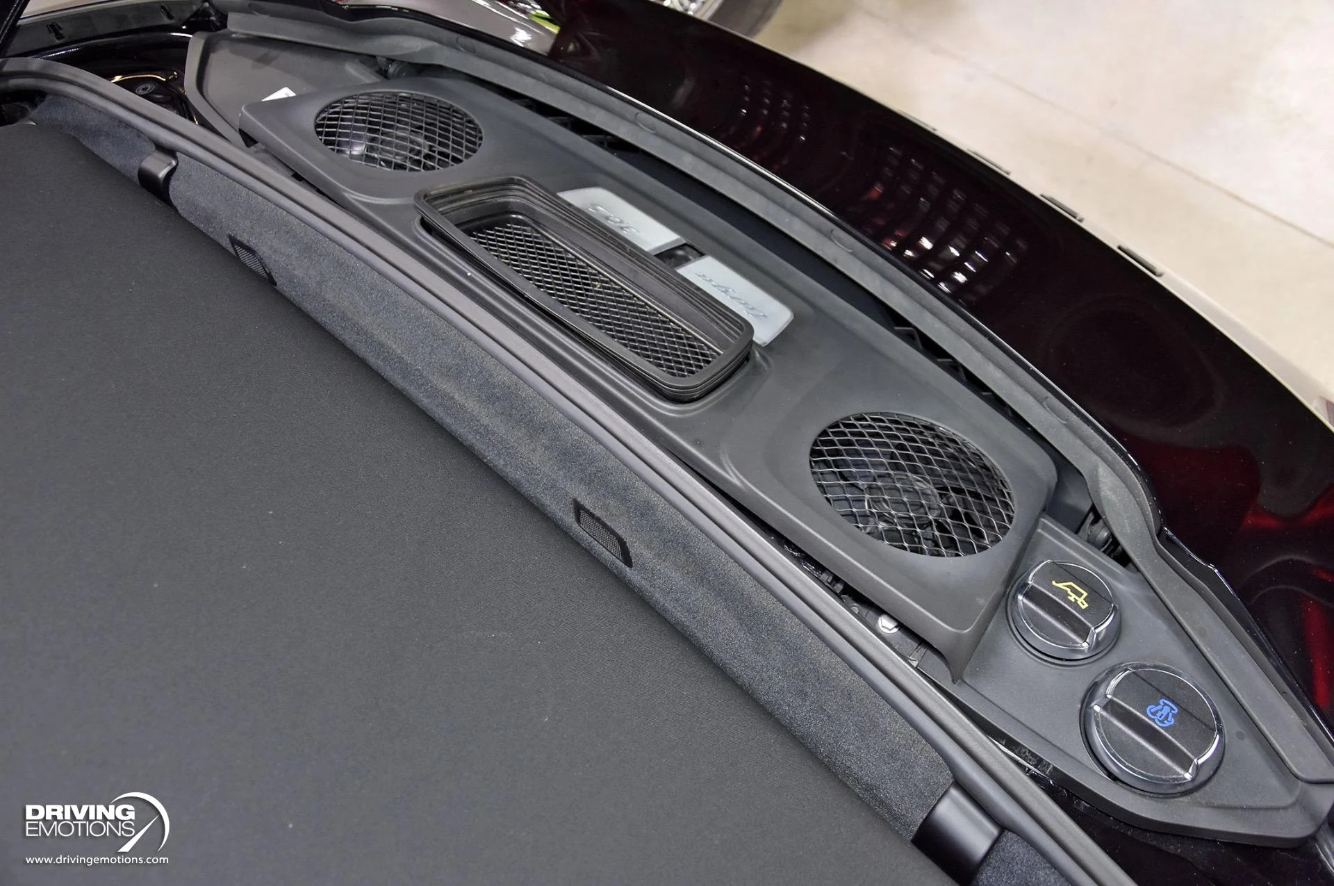 mph096_1369819121_868_p97_l_e53166013c