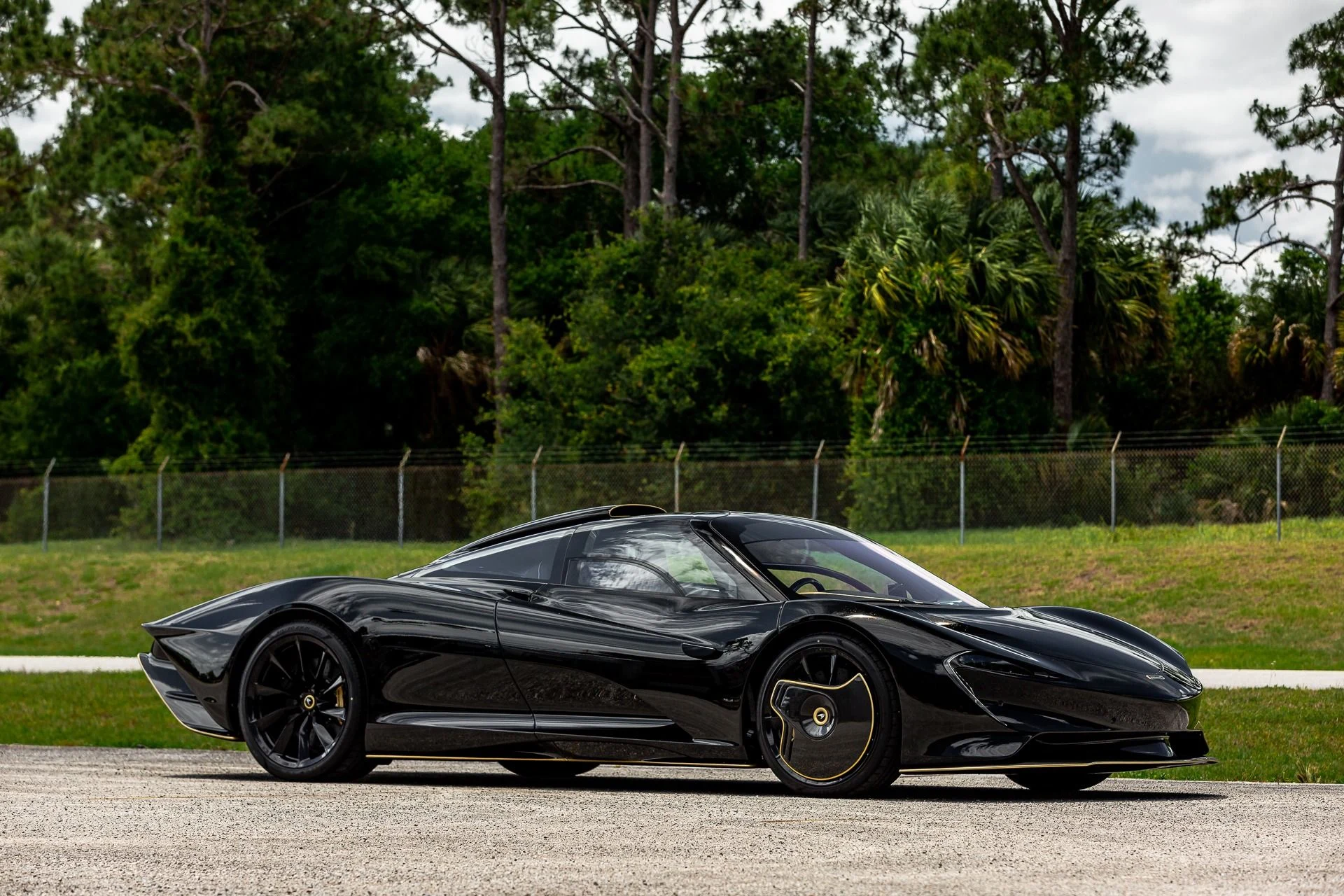 mph096_1891139279_Used_2020_Mc_Laren_Speedtail_XP_10_Bespoke_6f27963cf3