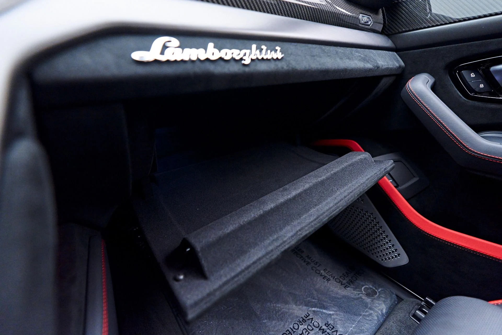 mph096_1898992819_Used_2024_Lamborghini_Urus_Performante_1751408326_41f821441f