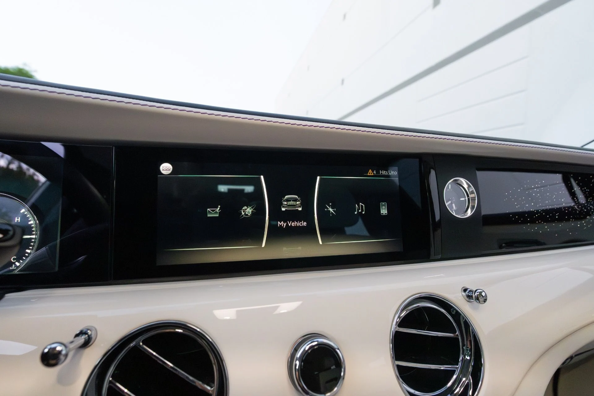 mph096_2251666064_Used_2021_Rolls_Royce_Ghost_1762913749_b2227b91a2