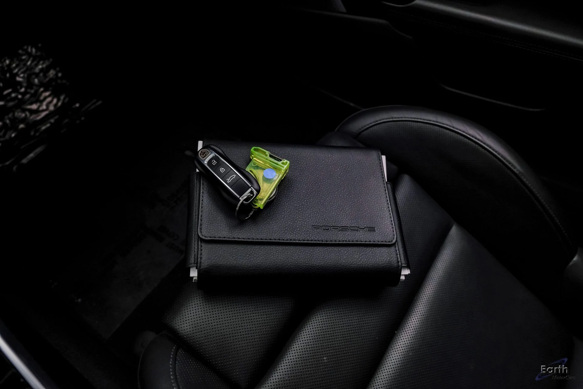 mph096_2261035525_d3f20b2d83c68605dd6984975ac49582x_4c05b38584