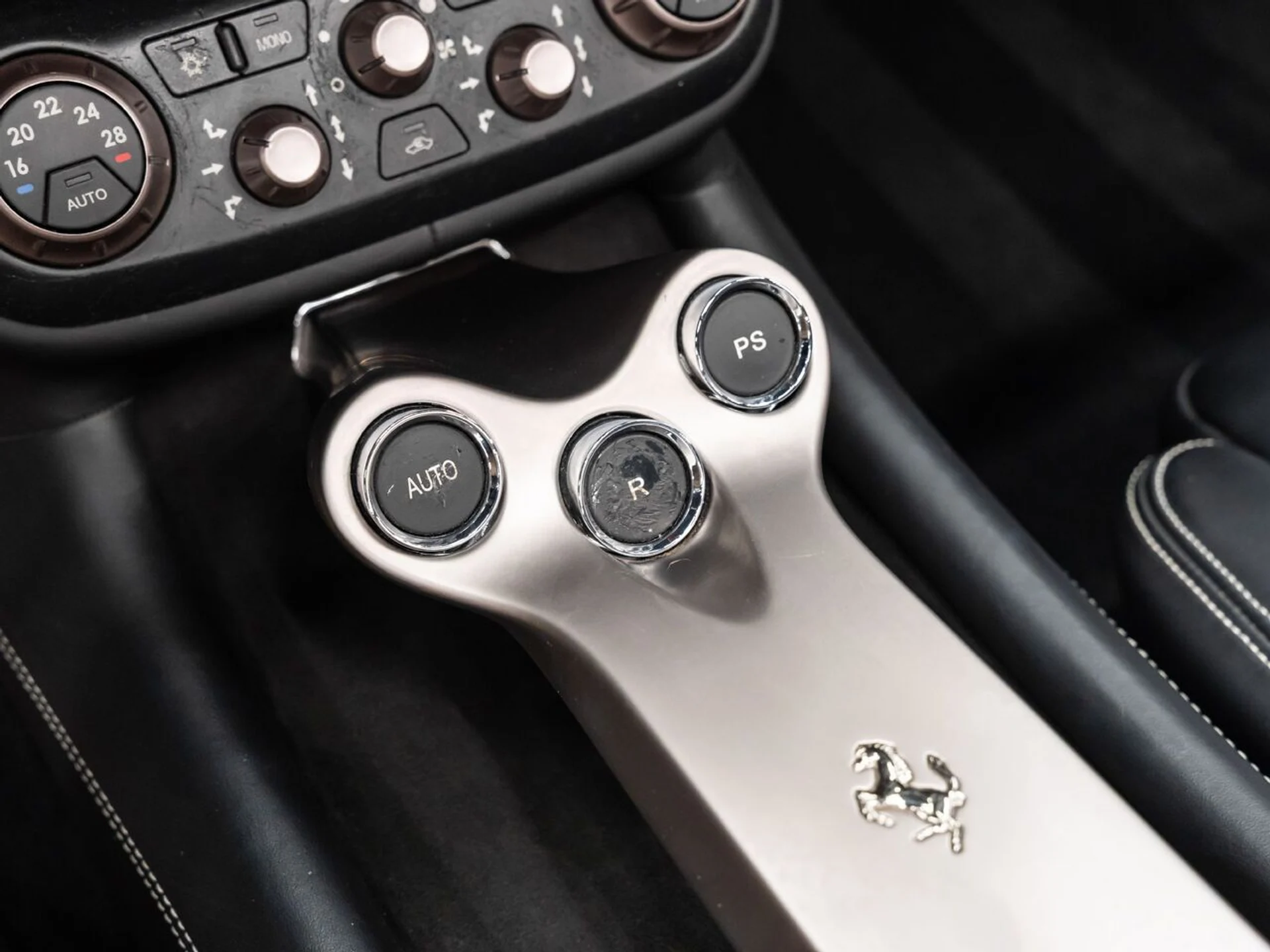 mph096_2265210881_ferrari_california_2011_97e81ca6ec