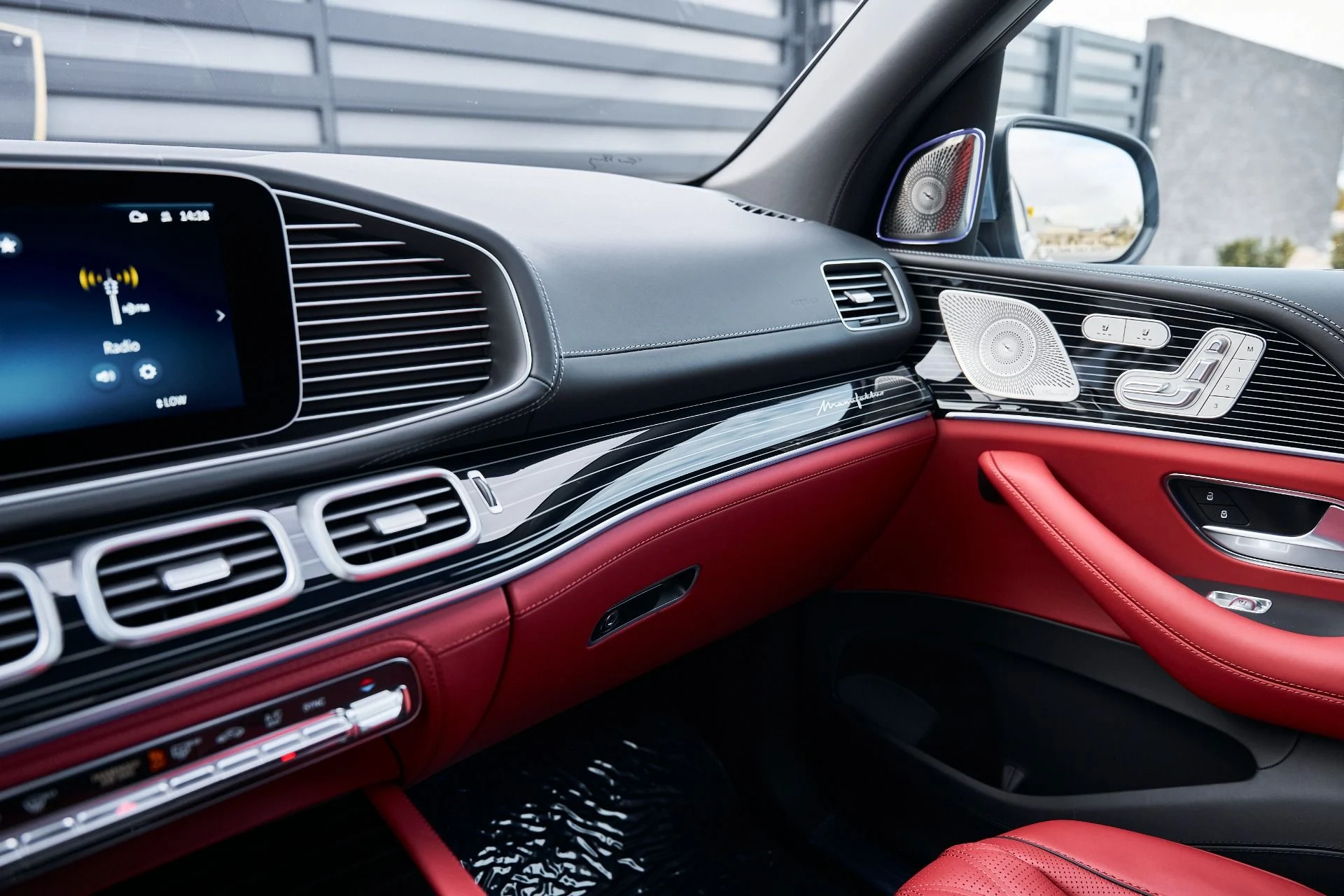 mph096_2348104196_Used_2026_Mercedes_Benz_GLS_Maybach_GLS_600_1769136460_02f557642c