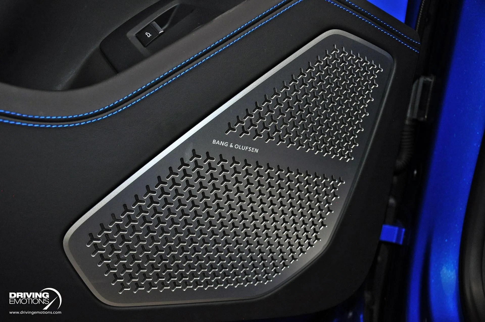 mph096_2510319177_801_p97_l_6b53726a4f