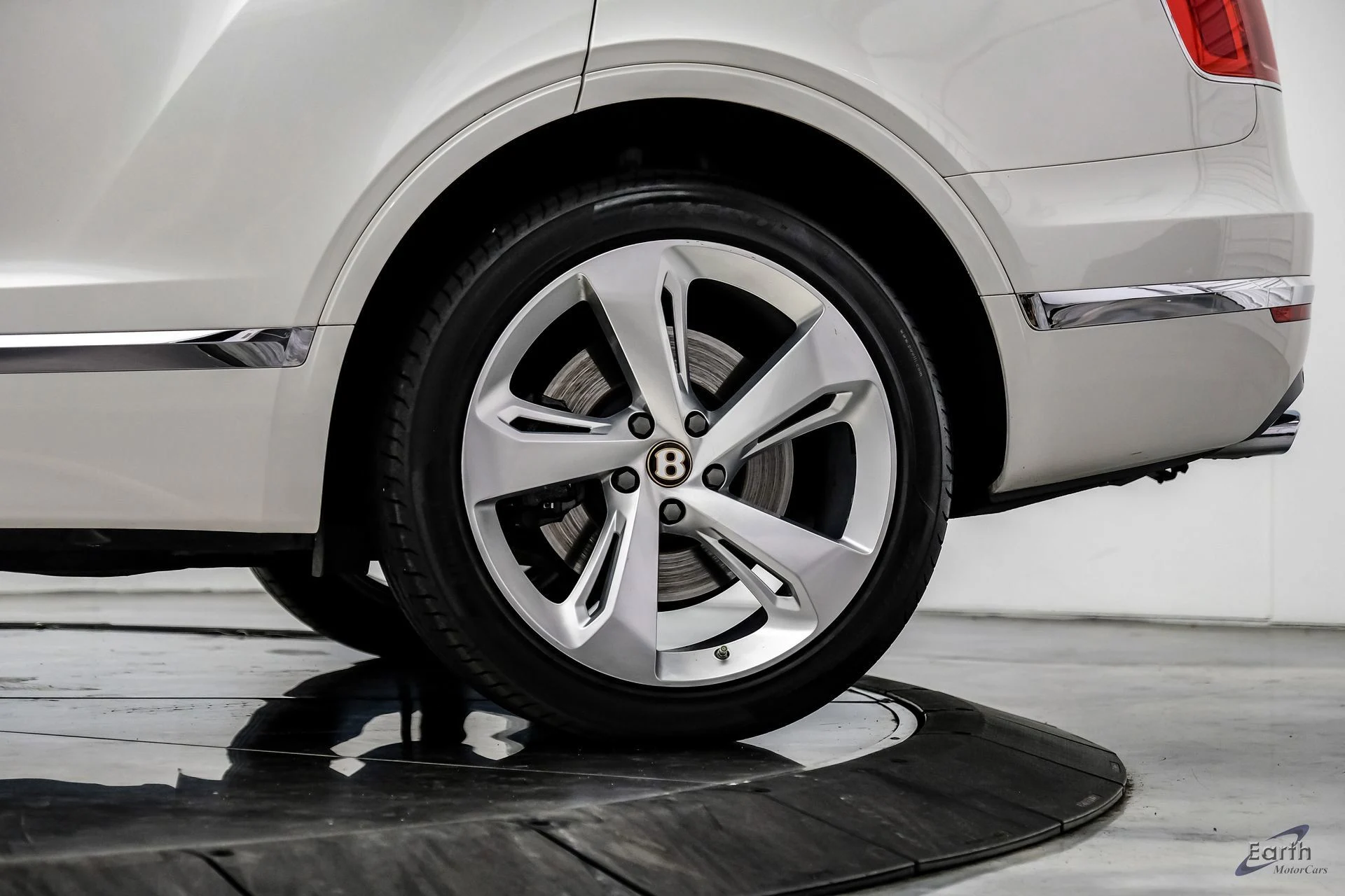 mph096_2585721657_f5f1010aa2c52c1b80d5637877dc8387x_572c57b96e