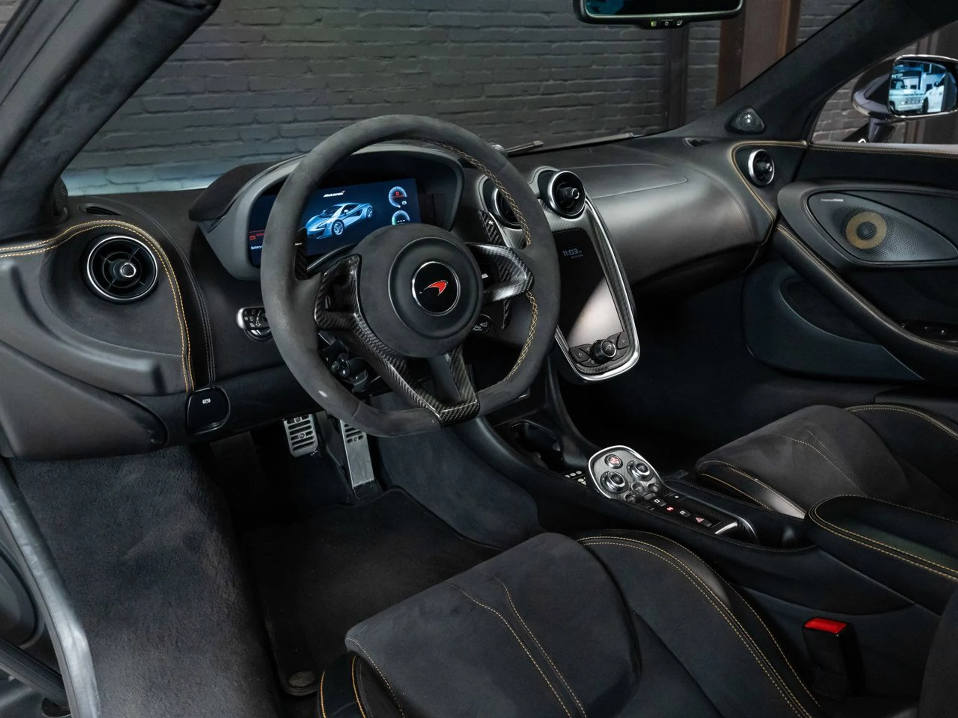 mph096_2604502964_mclaren_570s_2017_956dbb535a