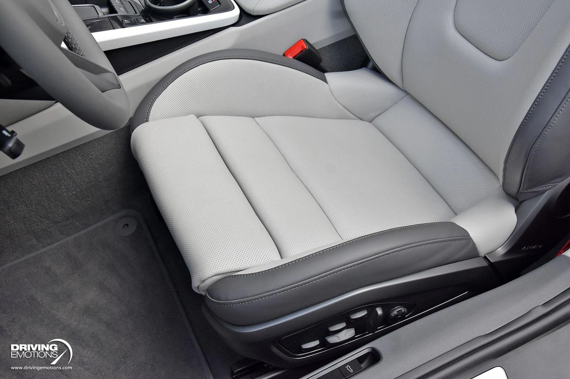 mph096_2794340147_898_p97_l_42f2271daf