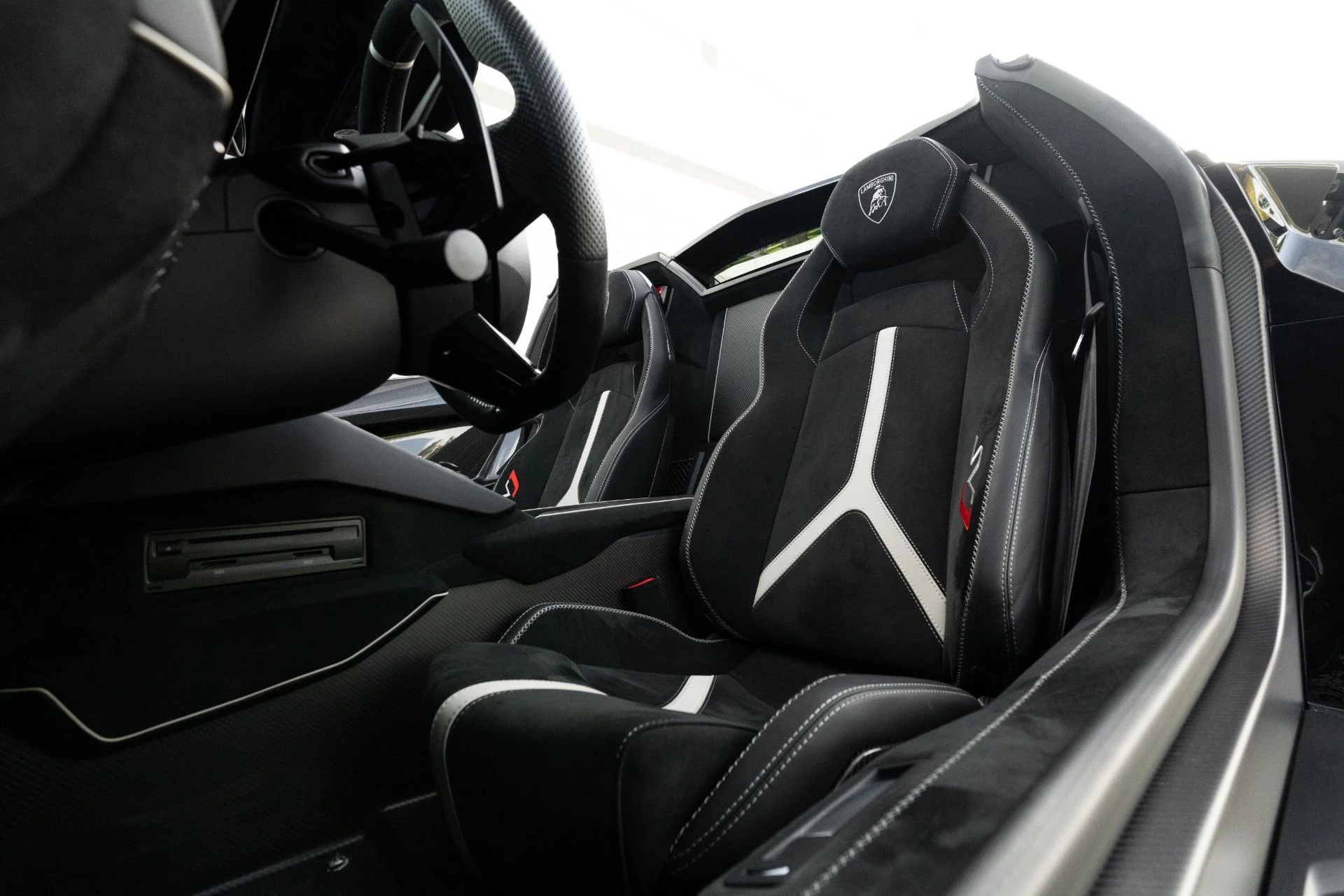 mph096_284749522_Used_2020_Lamborghini_Aventador_LP_770_4_SVJ_Roadster_1766609736_30d0cb9e40