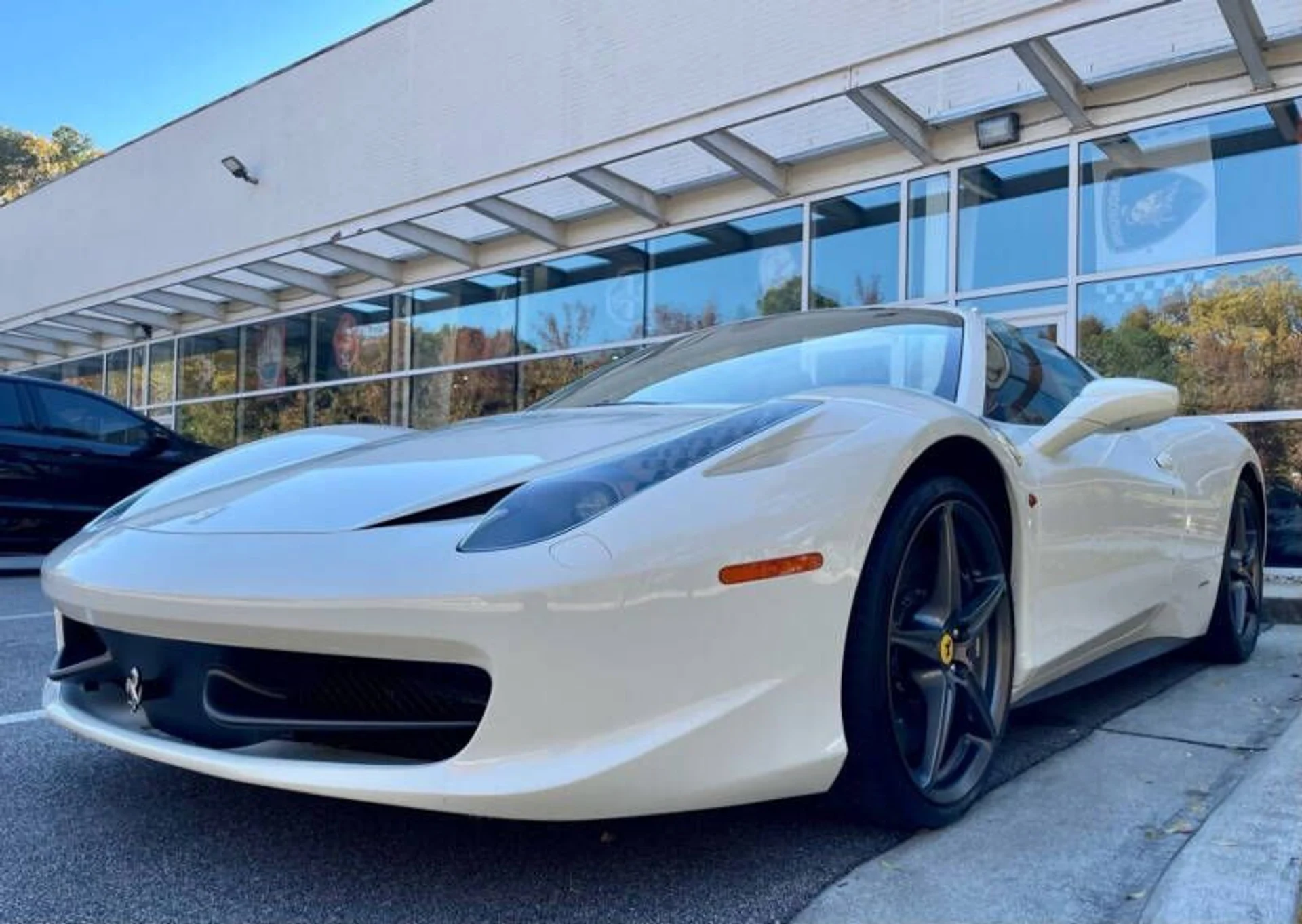 mph096_3204806382_2013_ferrari_458_spider_base_2dr_convertible_3d694ba497