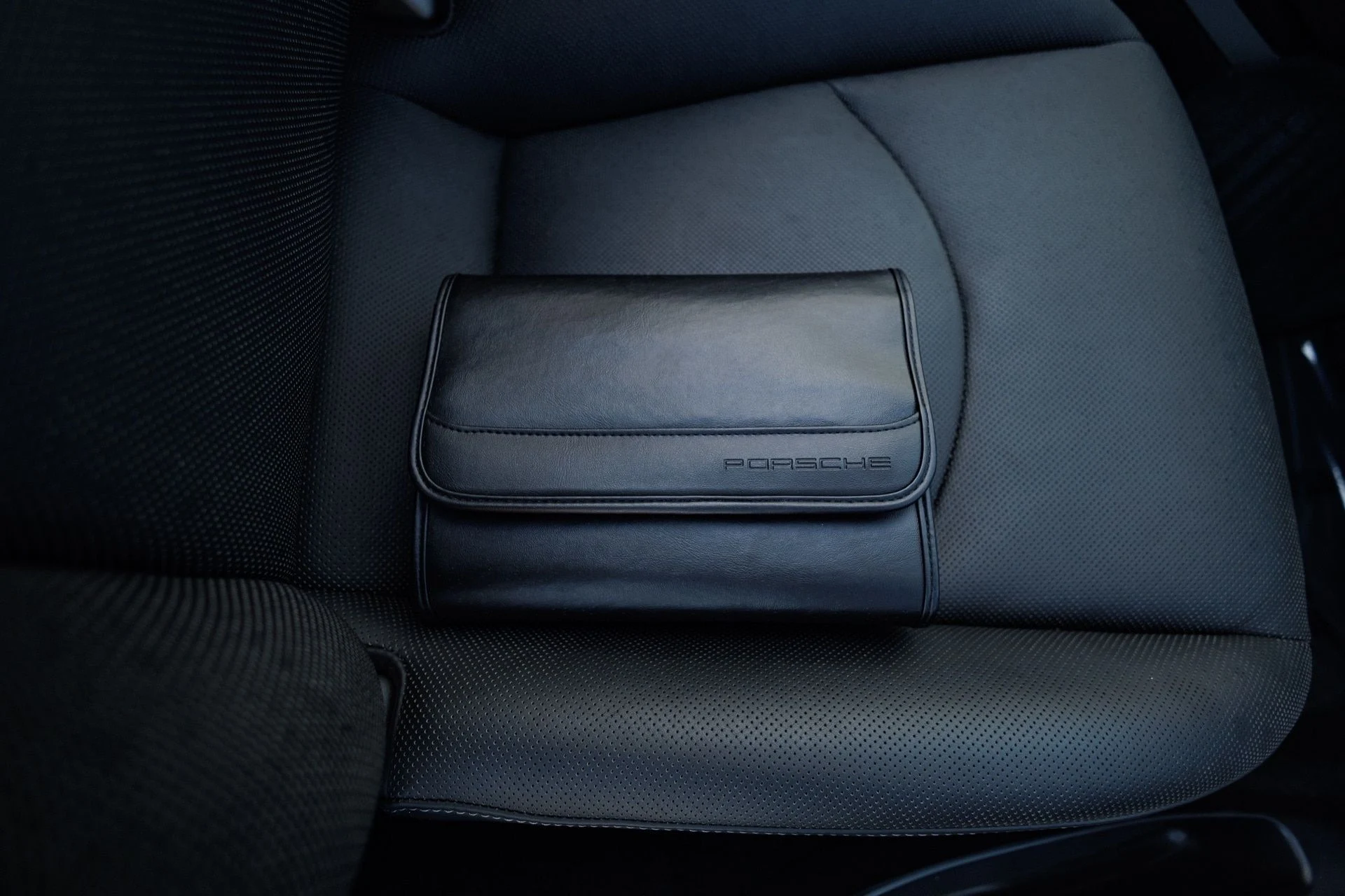 mph096_3474829227_0859f786b50103da47f4e56f158ec5bdx_5bbbedd40b