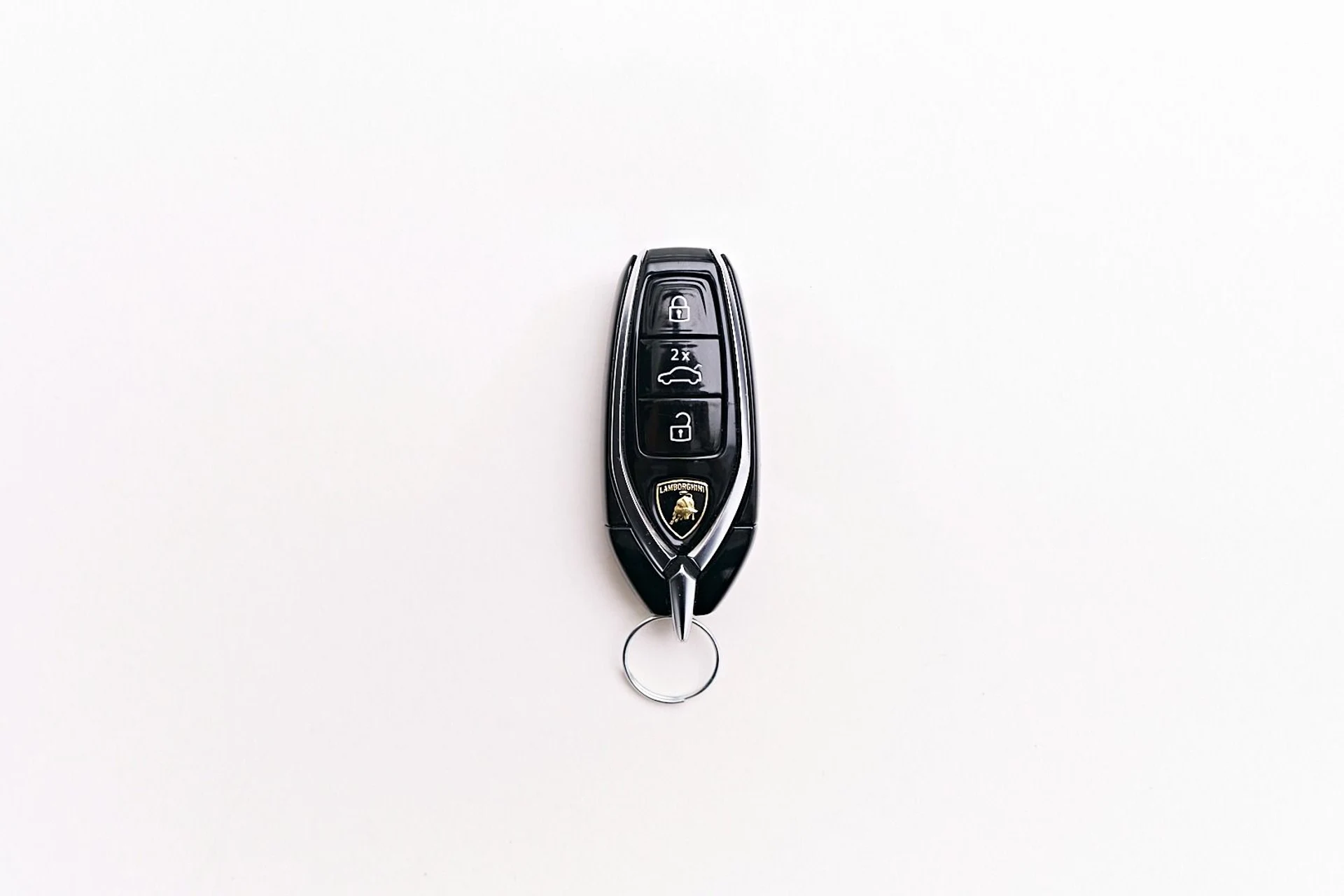 mph096_3767326536_Used_2024_Lamborghini_Urus_S_1745956869_a552d256bb