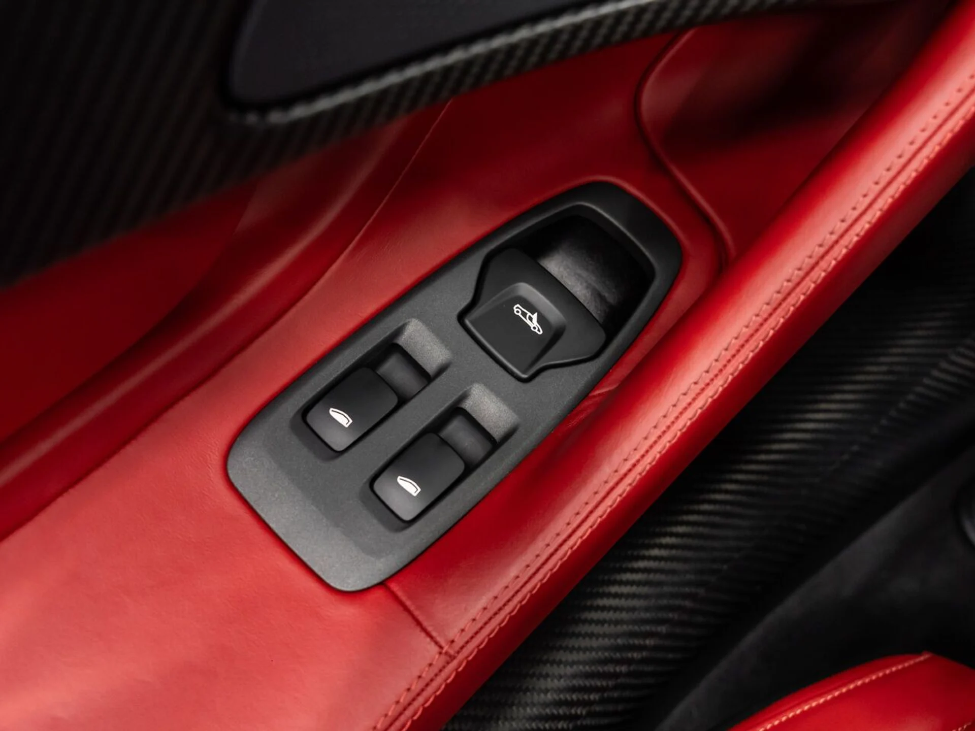 mph096_3783373245_mclaren_570s_2019_b8f611aa58