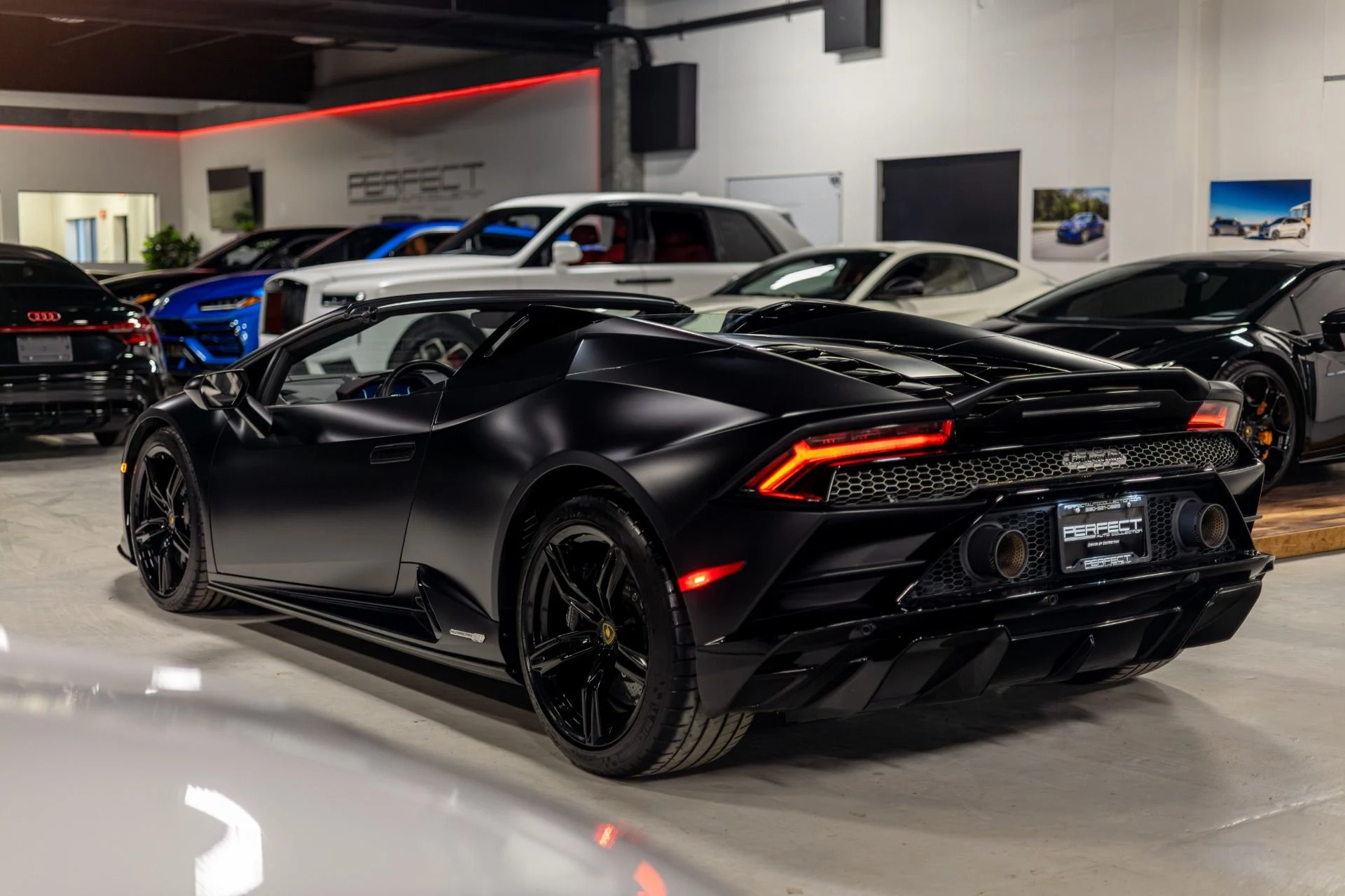 mph096_3959747237_Used_2021_Lamborghini_Huracan_EVO_1773475781_ce0d12ee9b