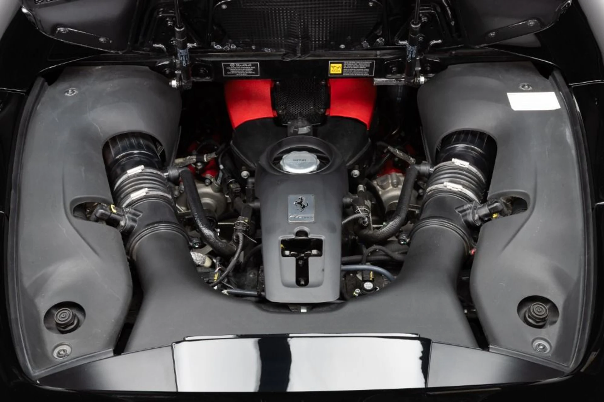 mph096_4108998327_Used_2021_Ferrari_F8_Spider_fa686c4ac7