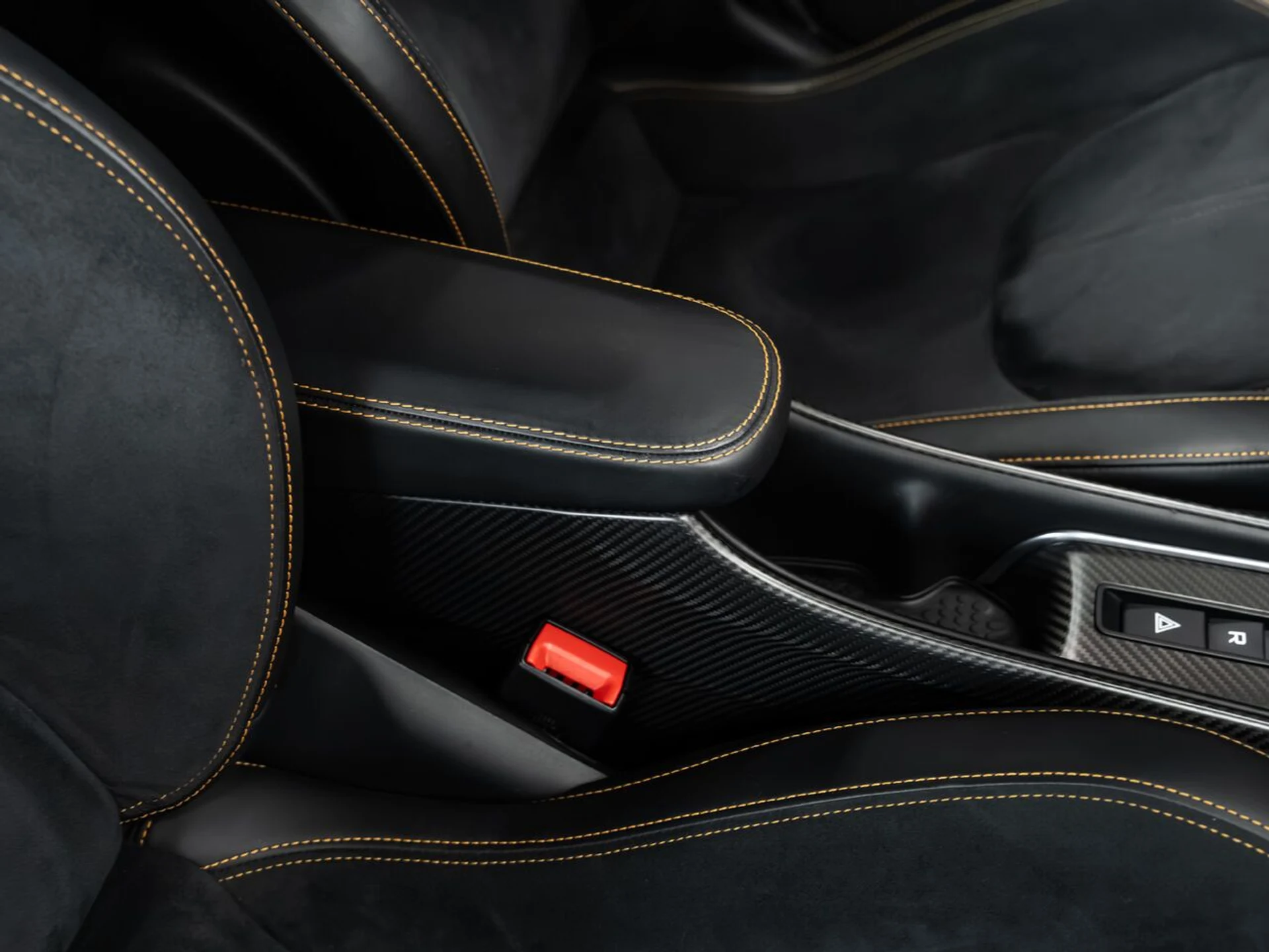 mph096_4122678750_mclaren_570s_2017_916a9b5638