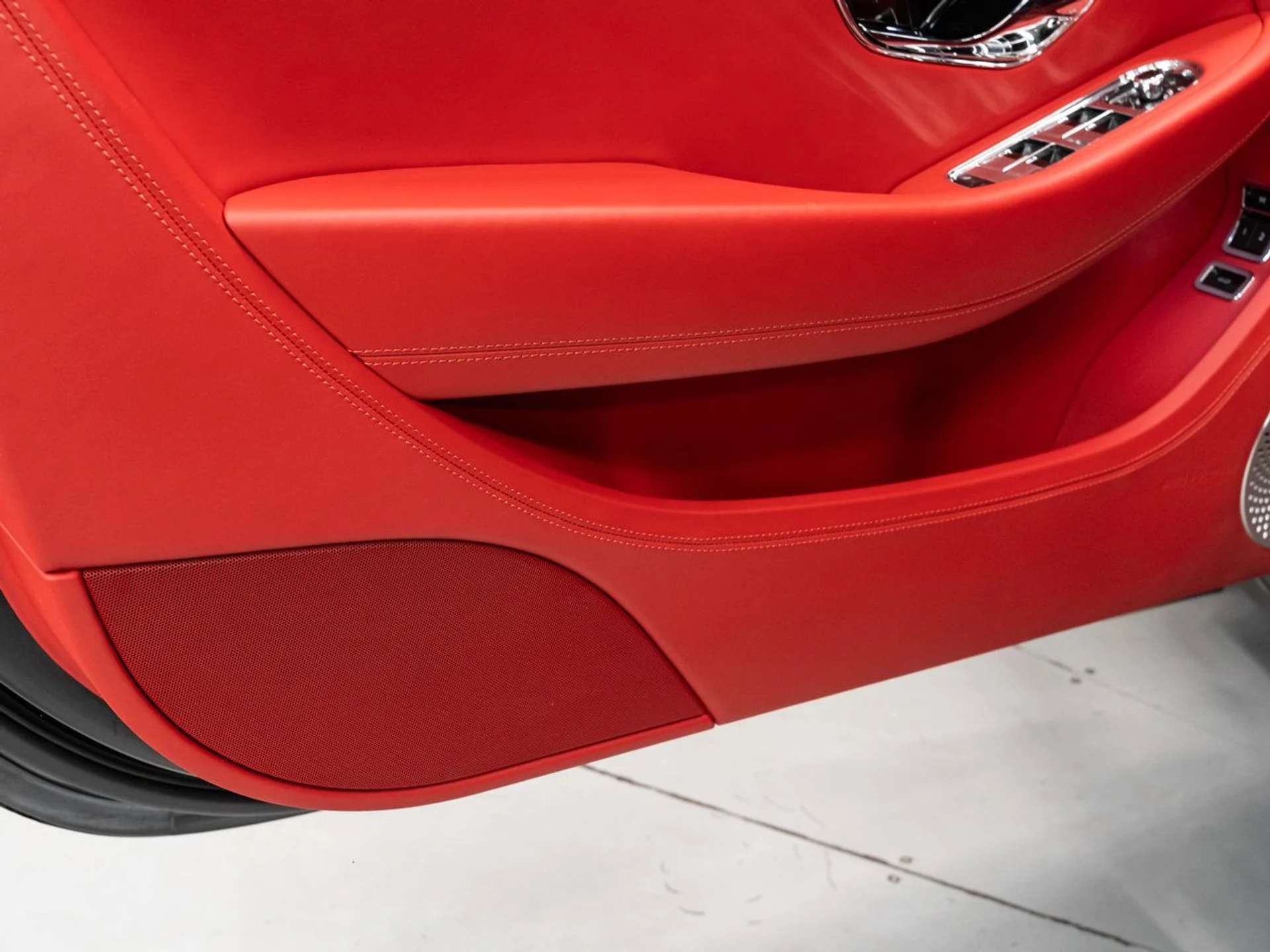 mph096_4253965916_bentley_continental_2020_78f3e42409