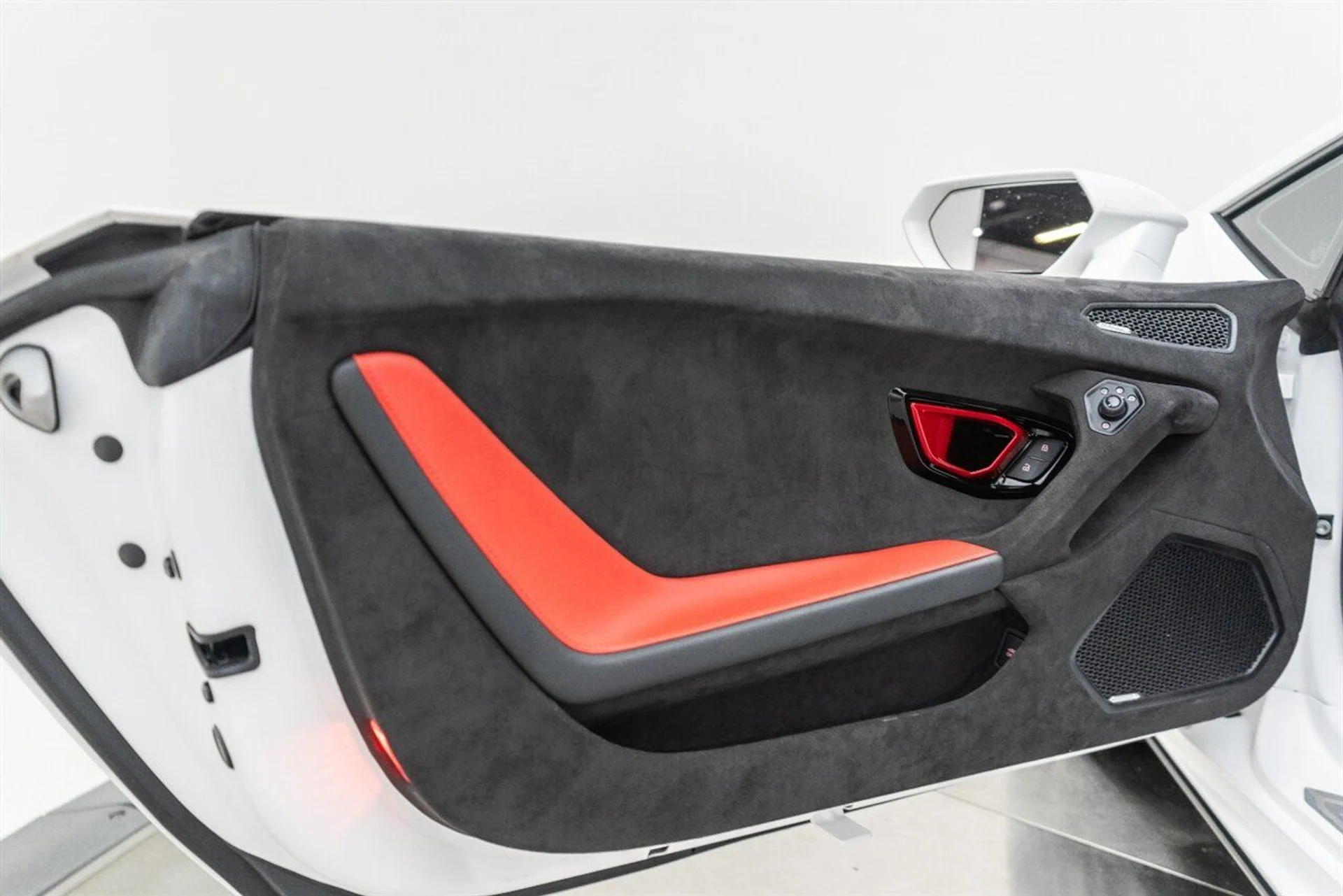 mph096_511815267_0102fd6701_1280_639806750a