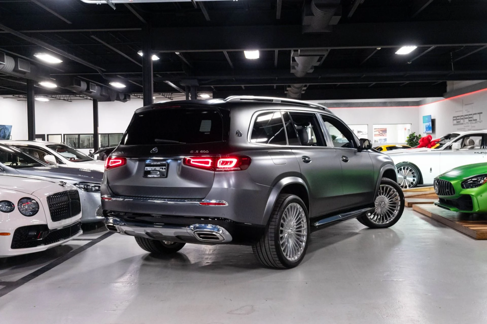 mph096_547126613_Used_2022_Mercedes_Benz_GLS_Maybach_GLS_600_4_MATIC_1784906731_f0b346aaa7