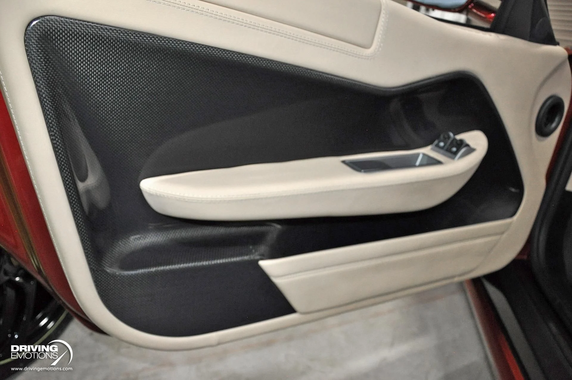 mph096_659693494_867_p97_l_4fcc13a669