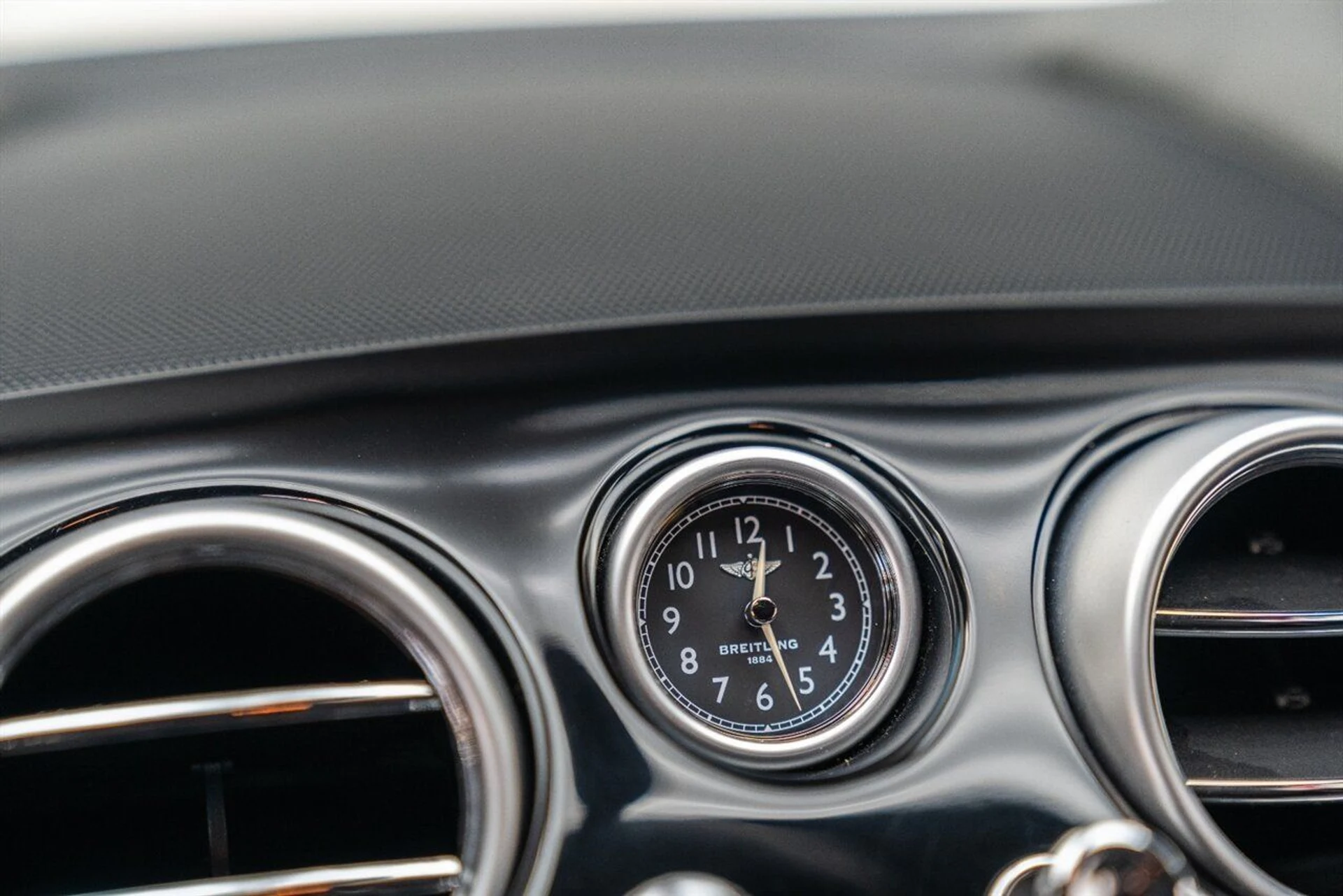 mph097_1122161703_840bb2e542_1280_77353451ca