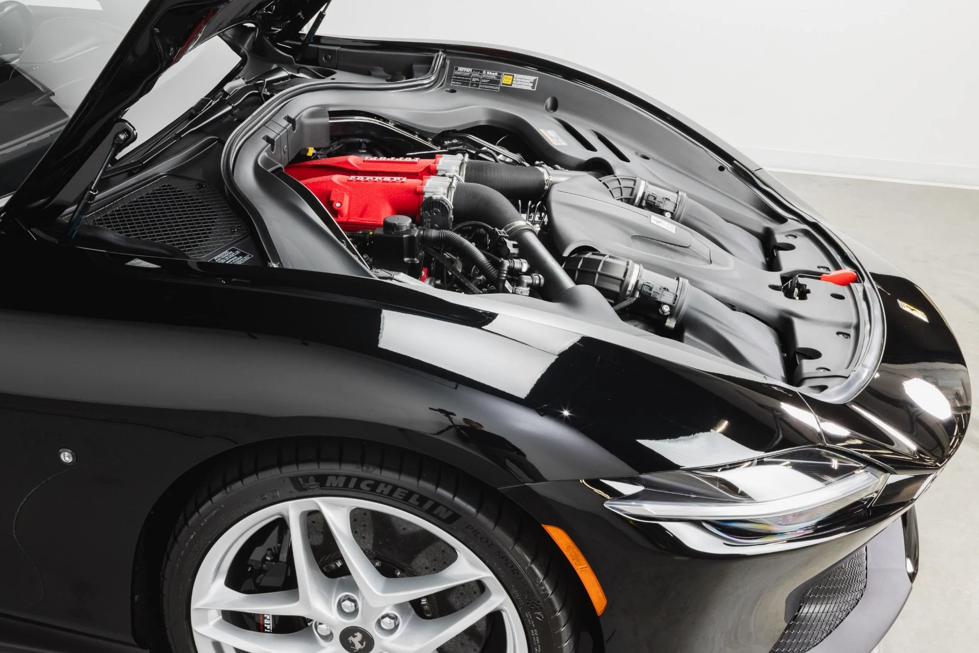 mph097_1456333853_Used_2024_Ferrari_Roma_Spider_1772567163_250261a6d4