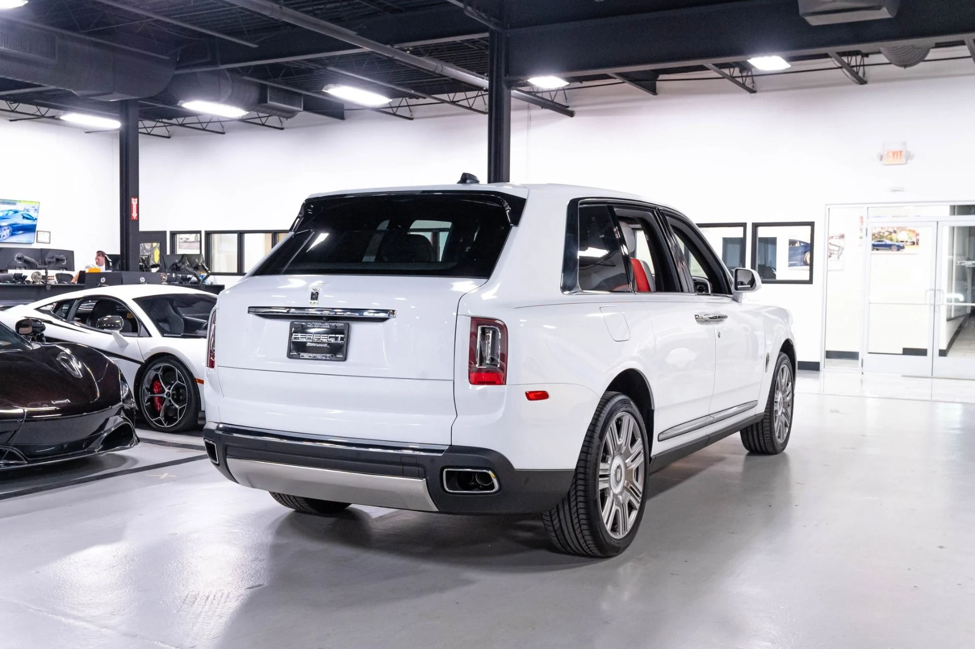 mph097_213504152_Used_2023_Rolls_Royce_Cullinan_Base_1784654750_ee85263950
