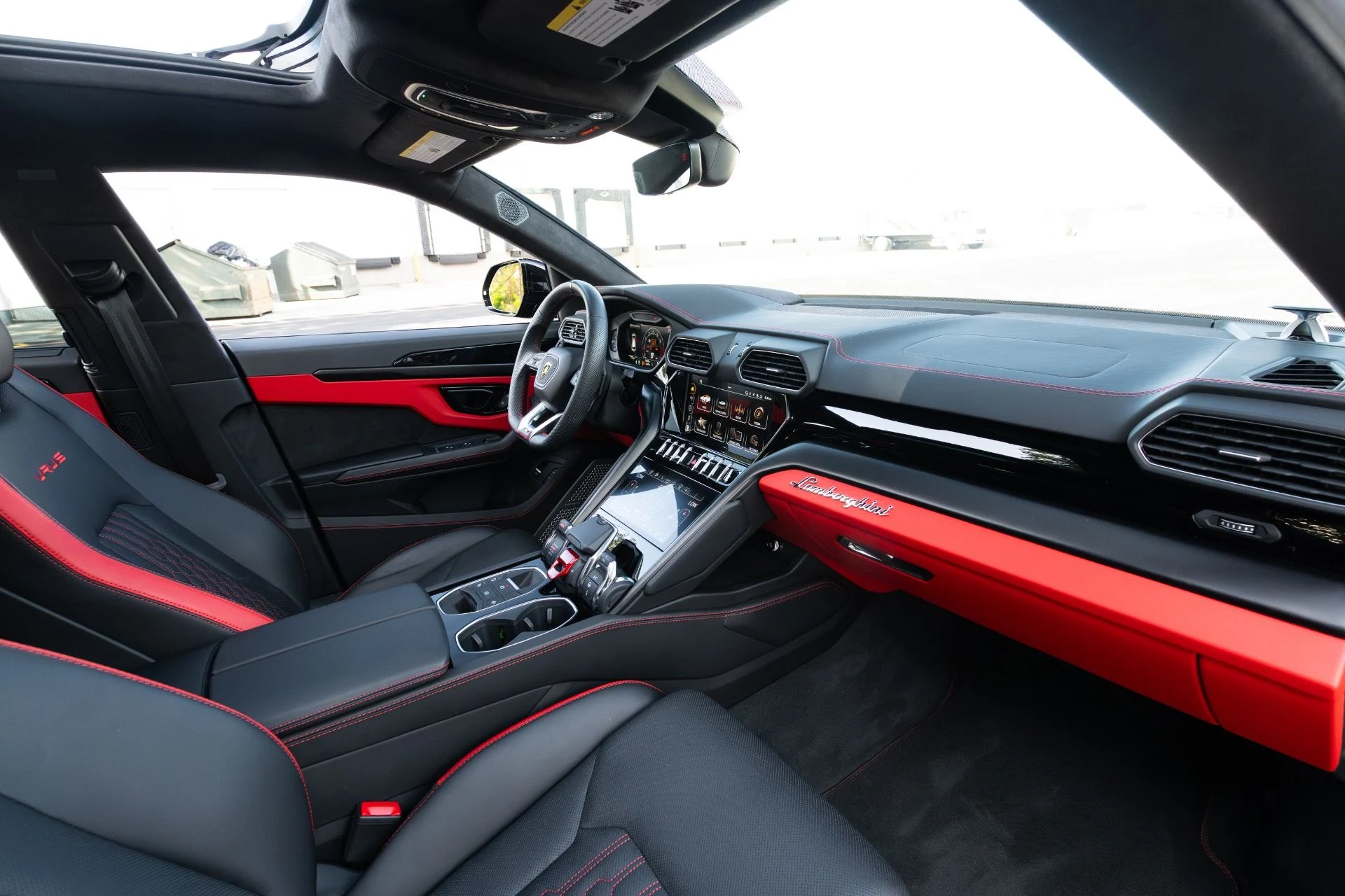 mph097_2192039016_Used_2024_Lamborghini_Urus_S_1781216022_8460752dd3