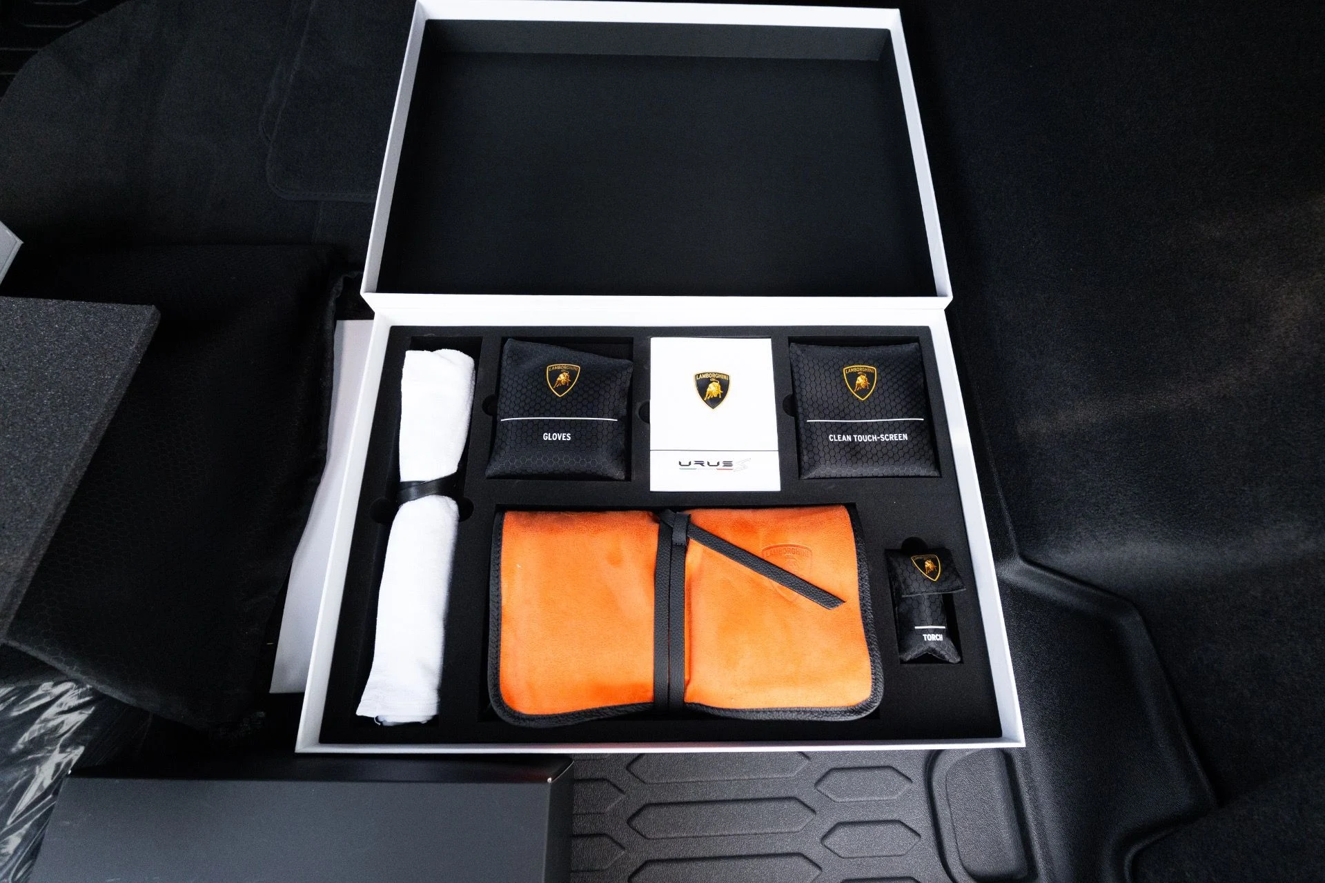 mph097_2257588699_Used_2024_Lamborghini_Urus_Performante_1770940239_4c29b2c383