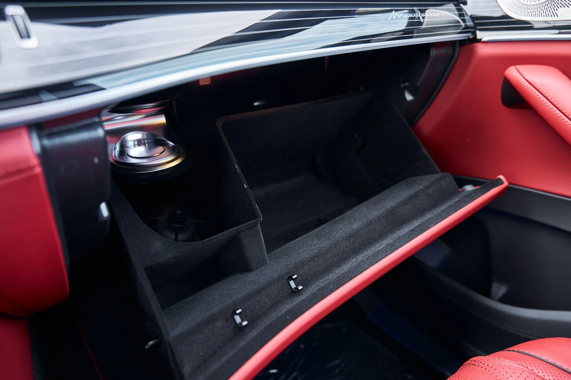 mph097_2277753692_Used_2026_Mercedes_Benz_GLS_Maybach_GLS_600_1769136462_ead0e9e944