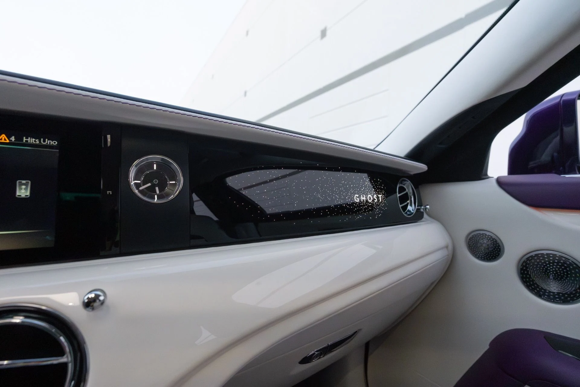 mph097_2420065932_Used_2021_Rolls_Royce_Ghost_1762913749_4f30361eeb