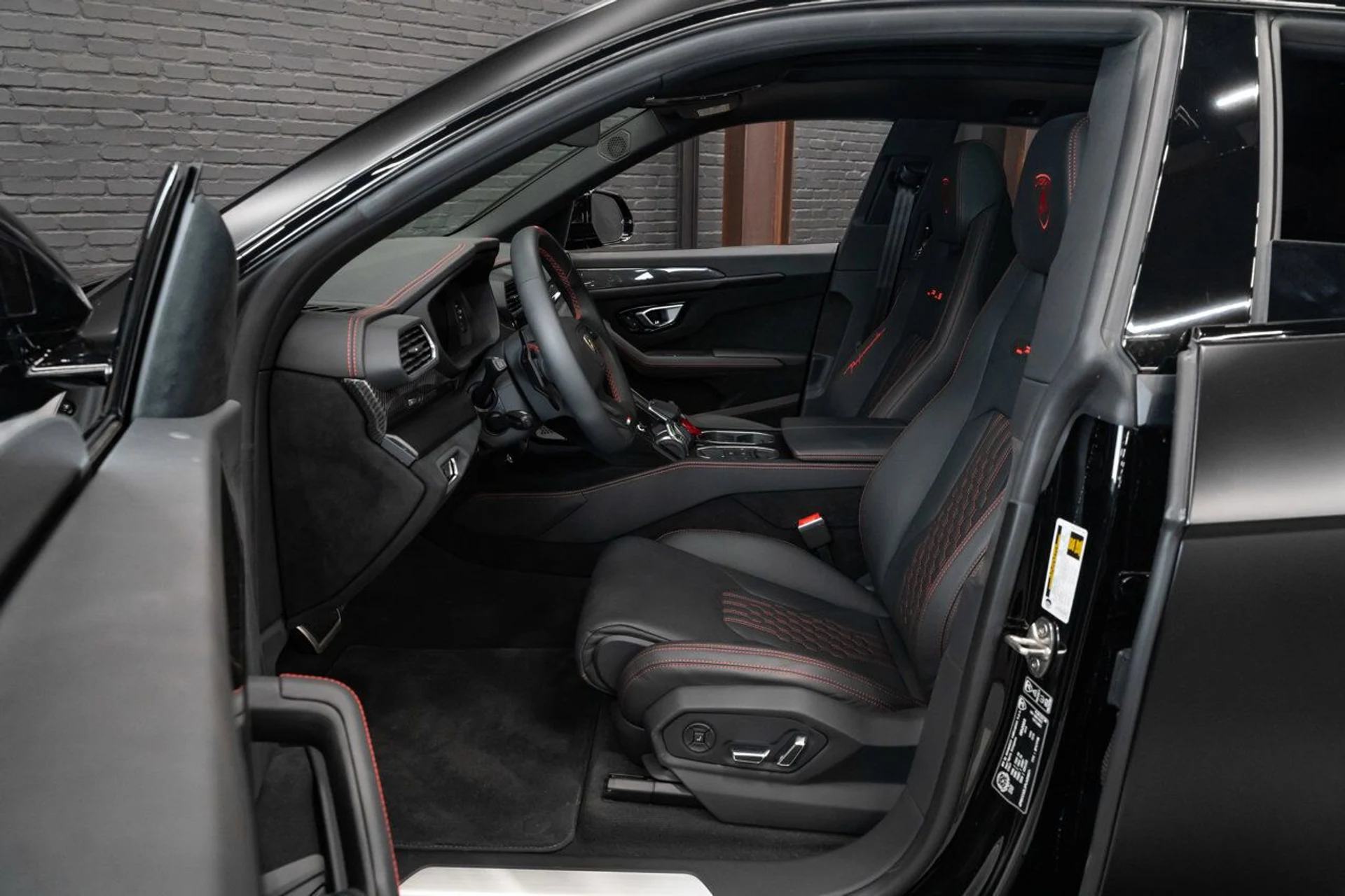 mph097_2432876844_lamborghini_urus_2023_facdd4ac0b