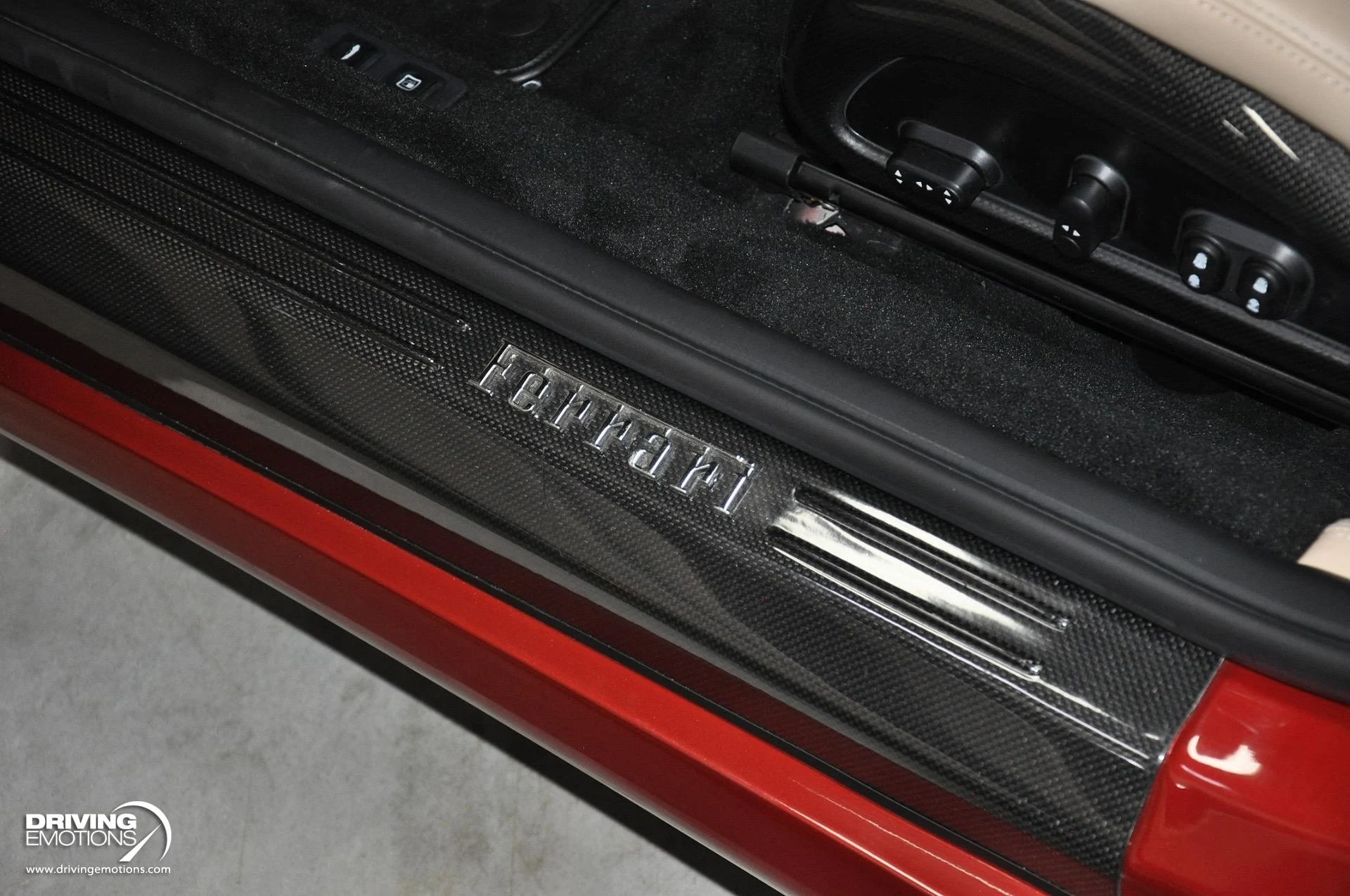 mph097_2920492926_867_p98_l_3294d9a93c