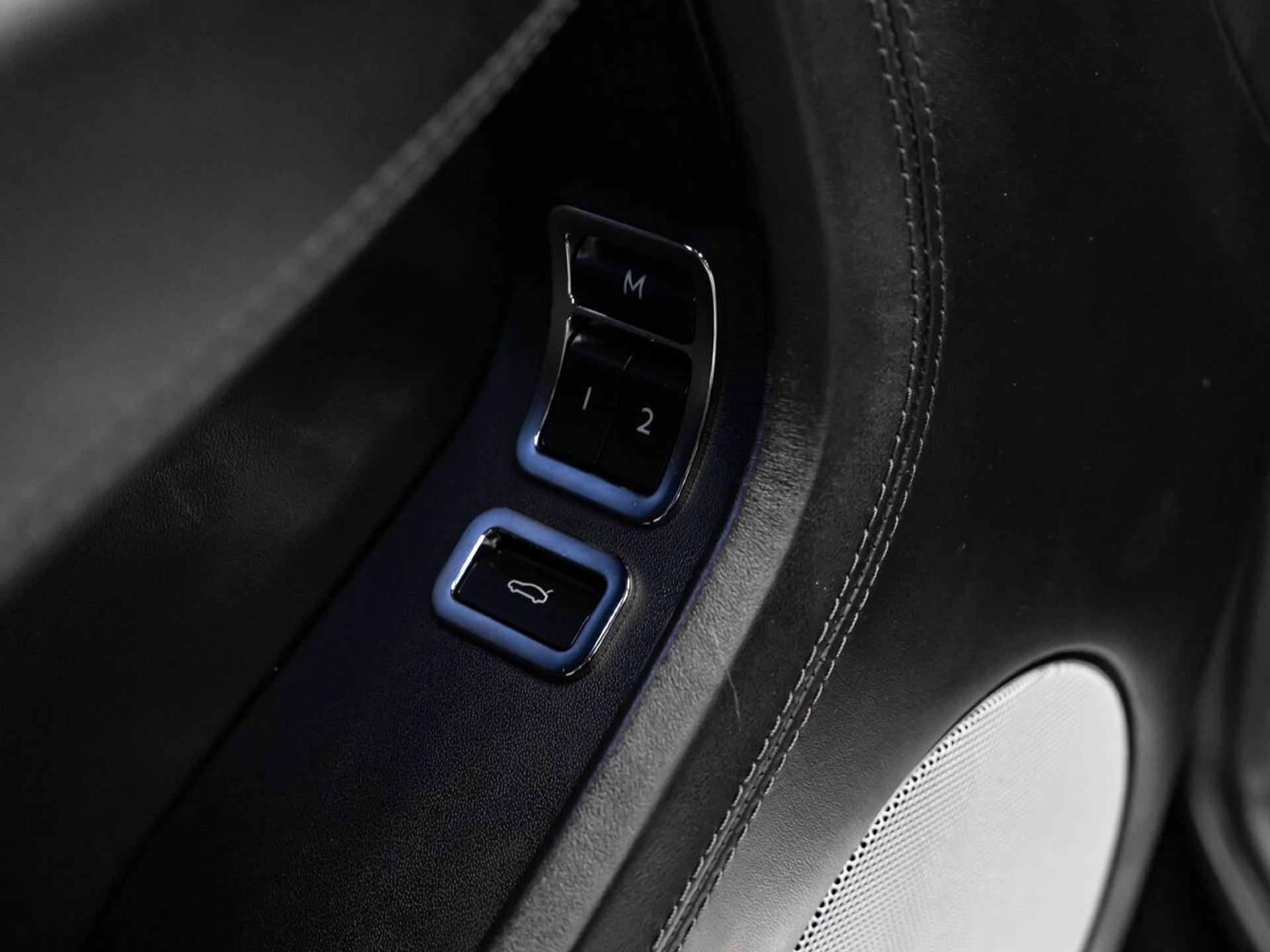 mph097_3326435554_bentley_continental_2022_8d70eb651e