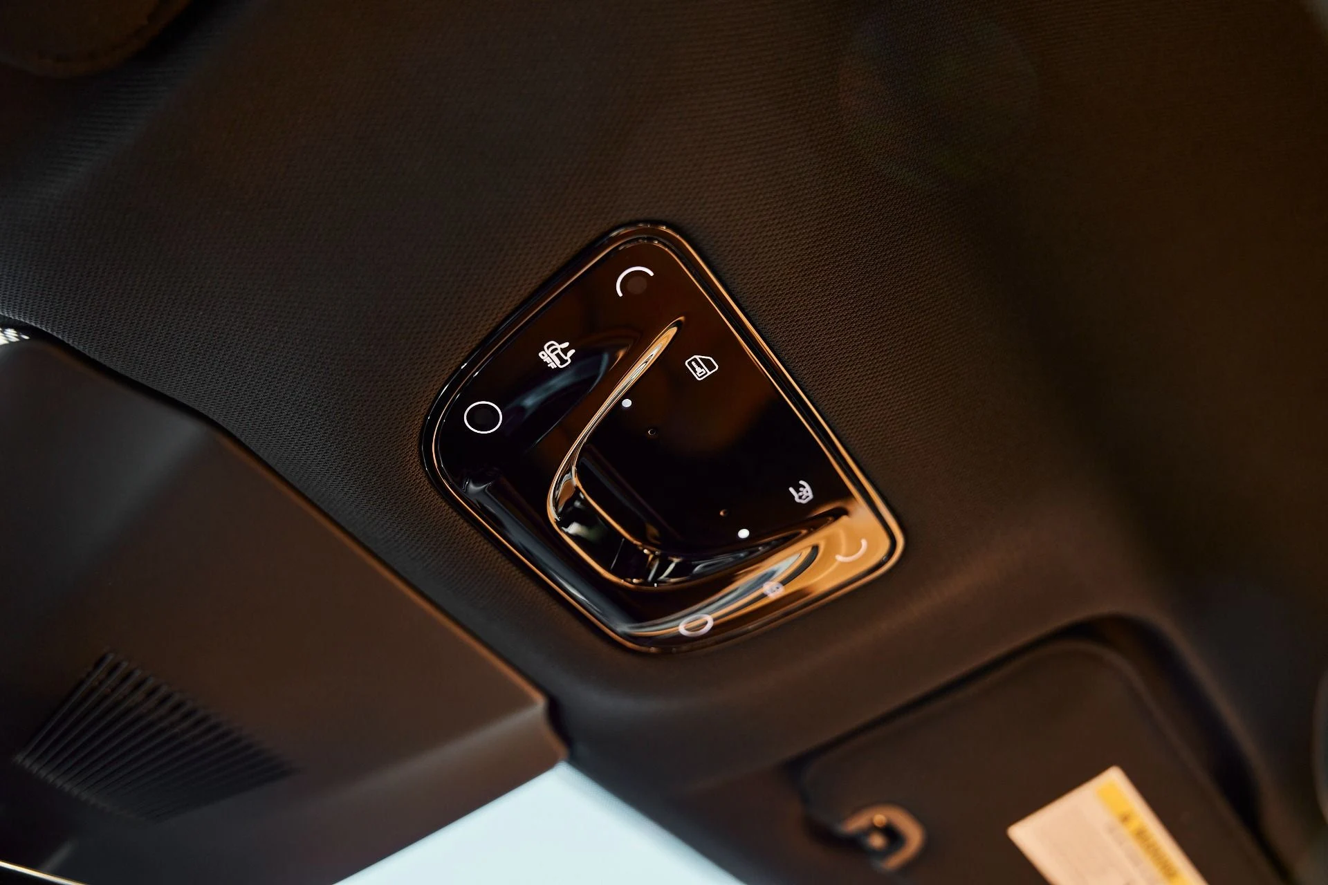 mph097_3443550756_Used_2026_Ferrari_Purosangue_1771462177_0ae6509328