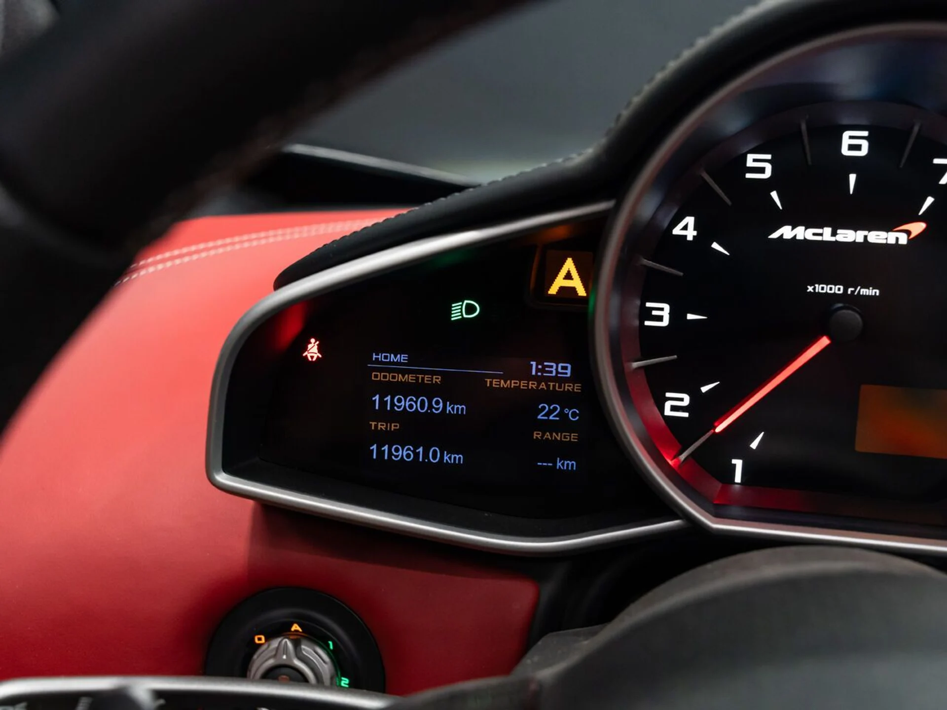 mph097_3668394489_mclaren_650s_2015_8e851a7457