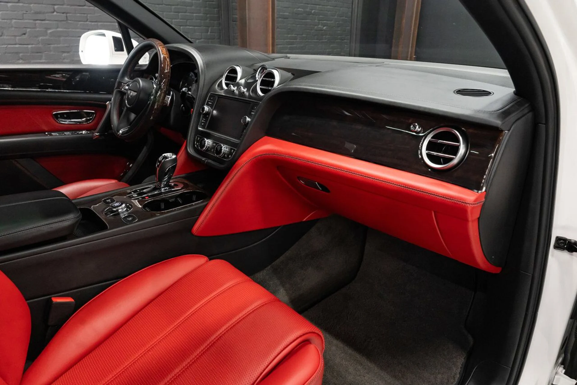 mph097_3800257869_bentley_bentayga_2019_ed3a5b88d1