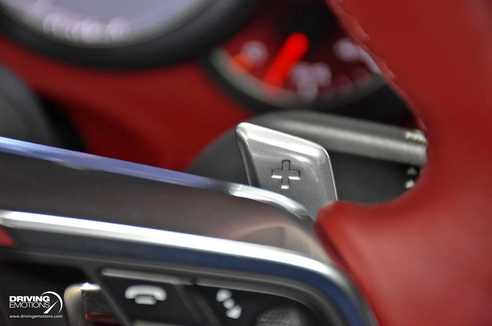 mph097_40170327_866_p98_l_d6be4240ed