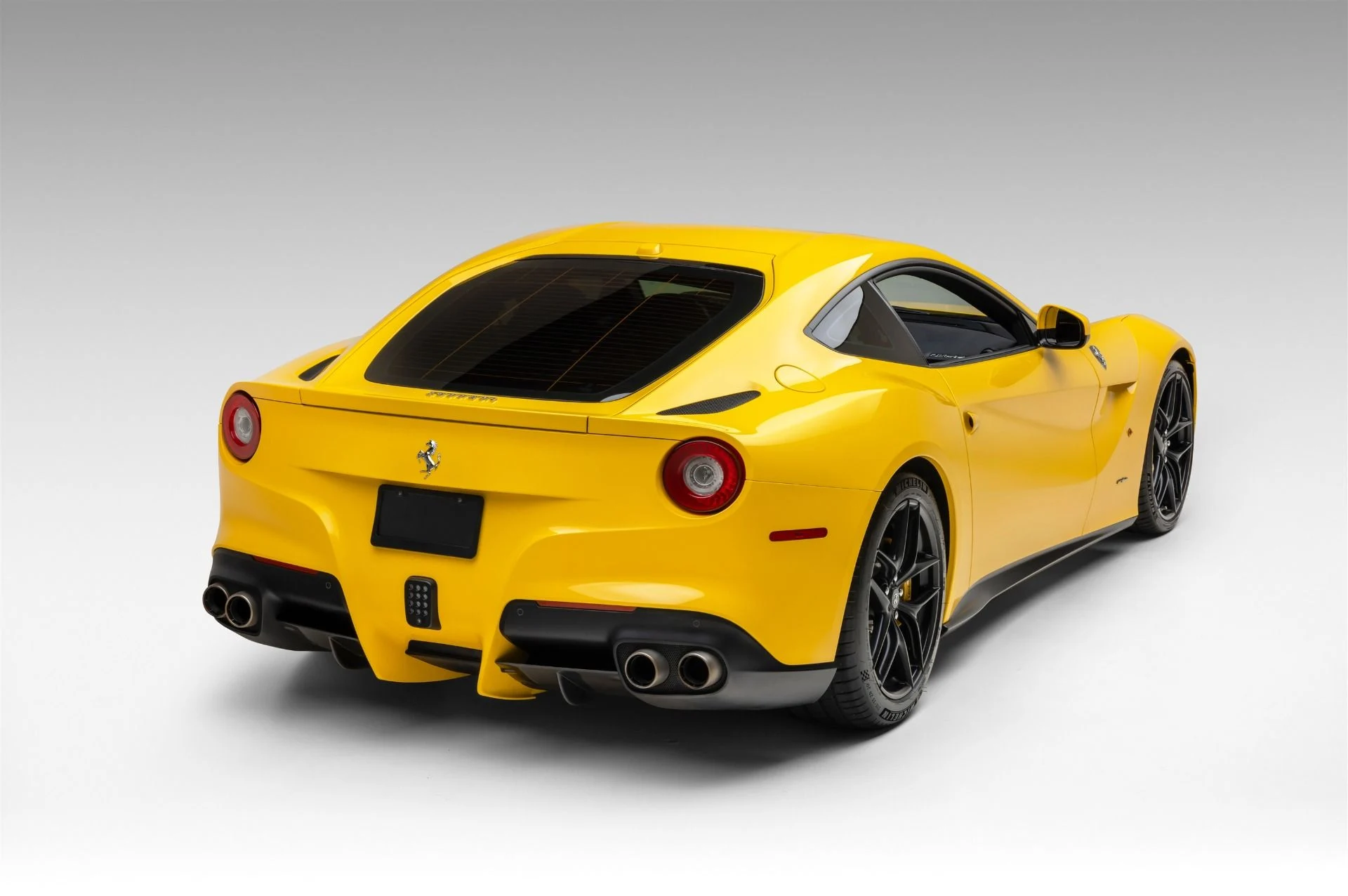 mph097_445493938_Used_2014_Ferrari_F12berlinetta_1766171664_74ebaa8d36